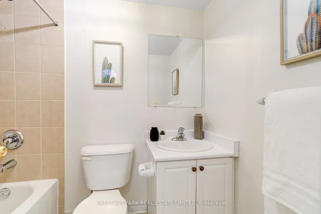Additional property image - 2431 Dufferin St