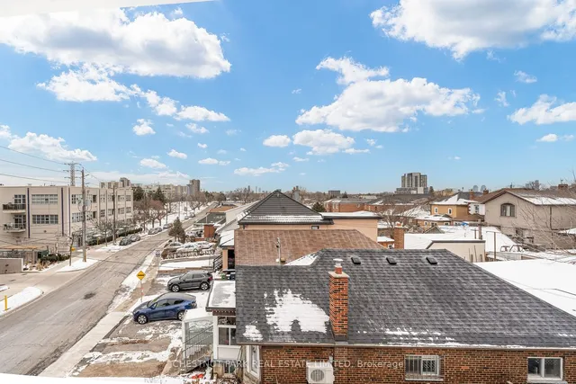 Additional property image - 2431 Dufferin St