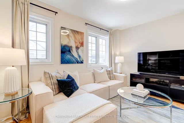 Additional property image - 2431 Dufferin St