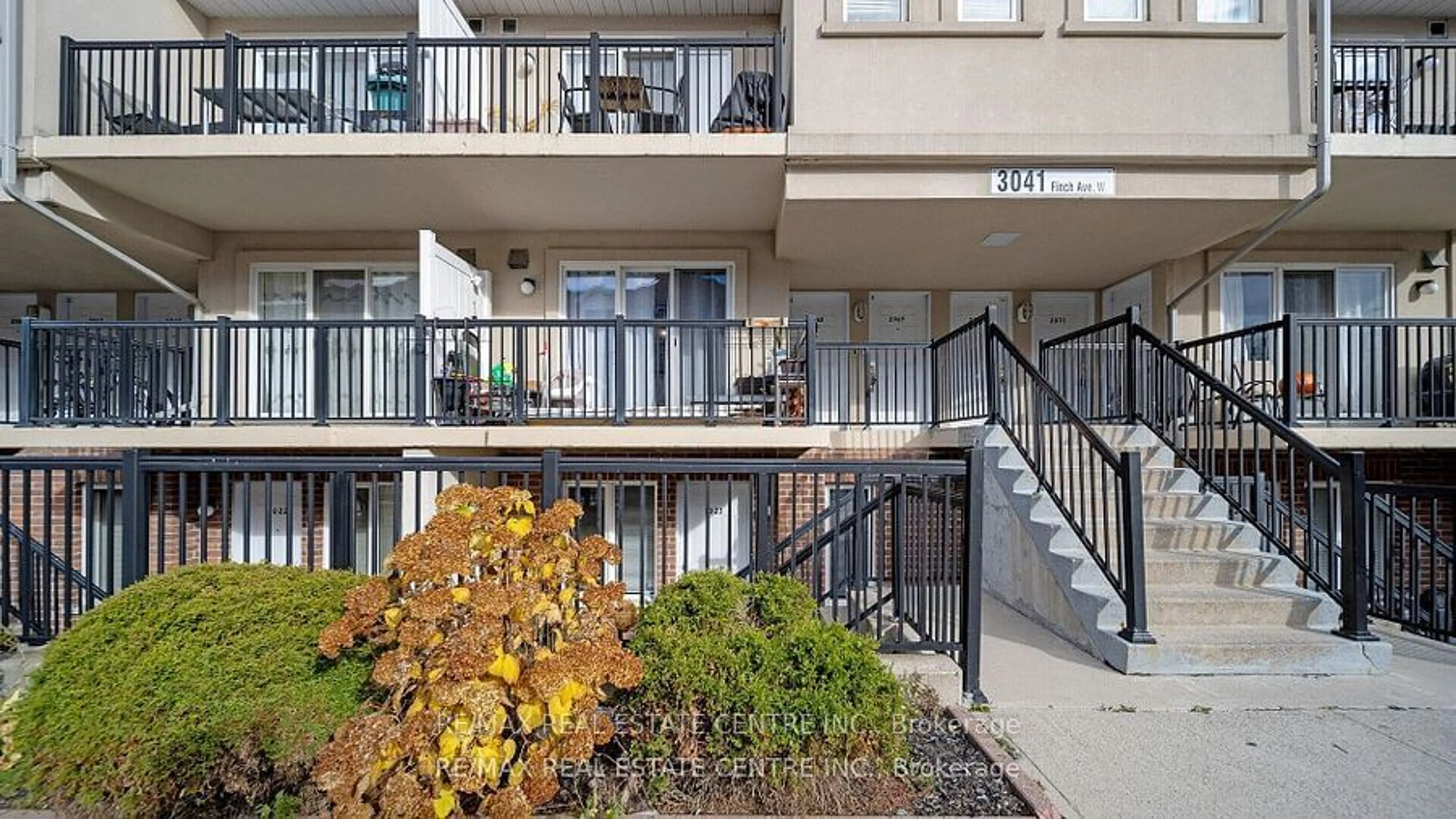 Patio, unknown for 3041 Finch Ave #2067, Toronto Ontario M9M 0A4