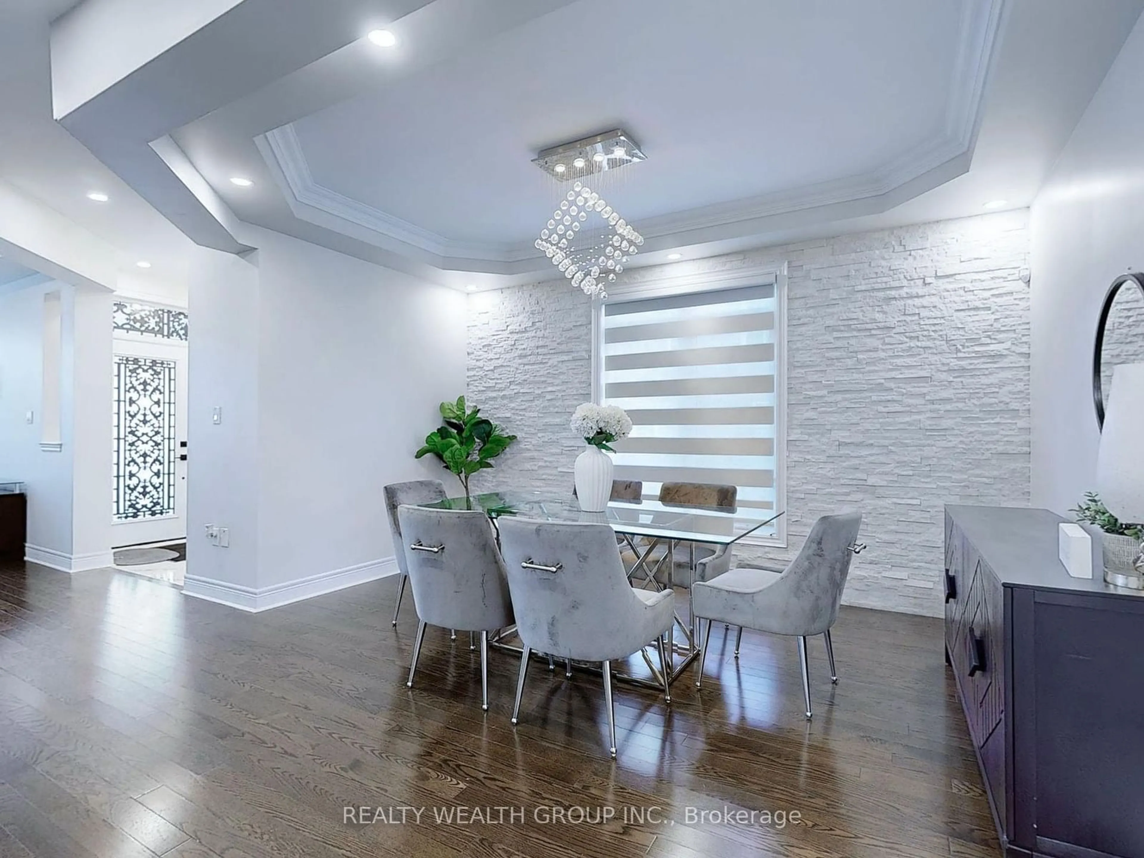 Dining room, unknown for 12 Stonecrop Rd, Brampton Ontario L6Y 0C1