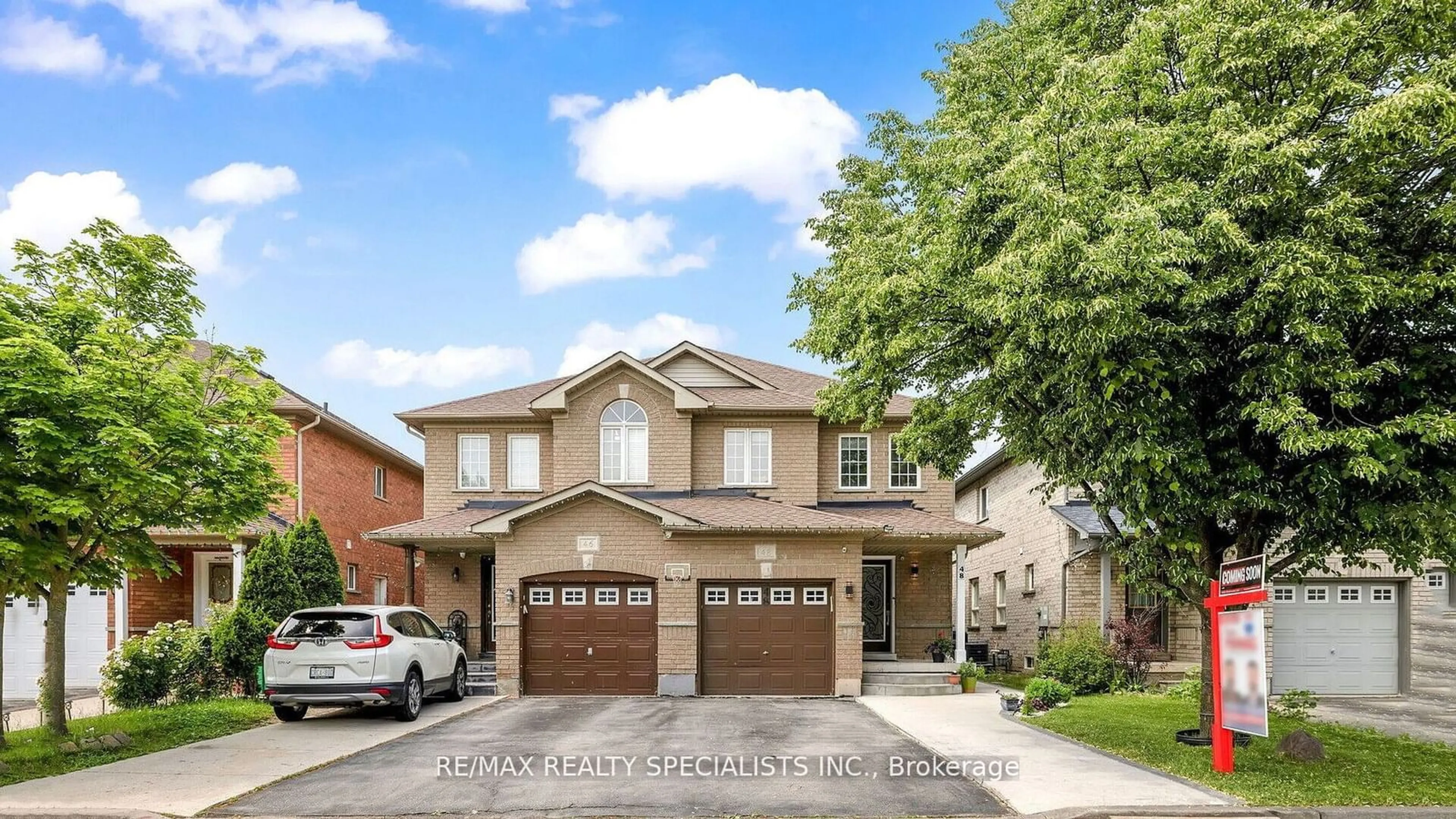 Home with brick exterior material, street for 48 Ridgefield Crt, Brampton Ontario L6P 1B4