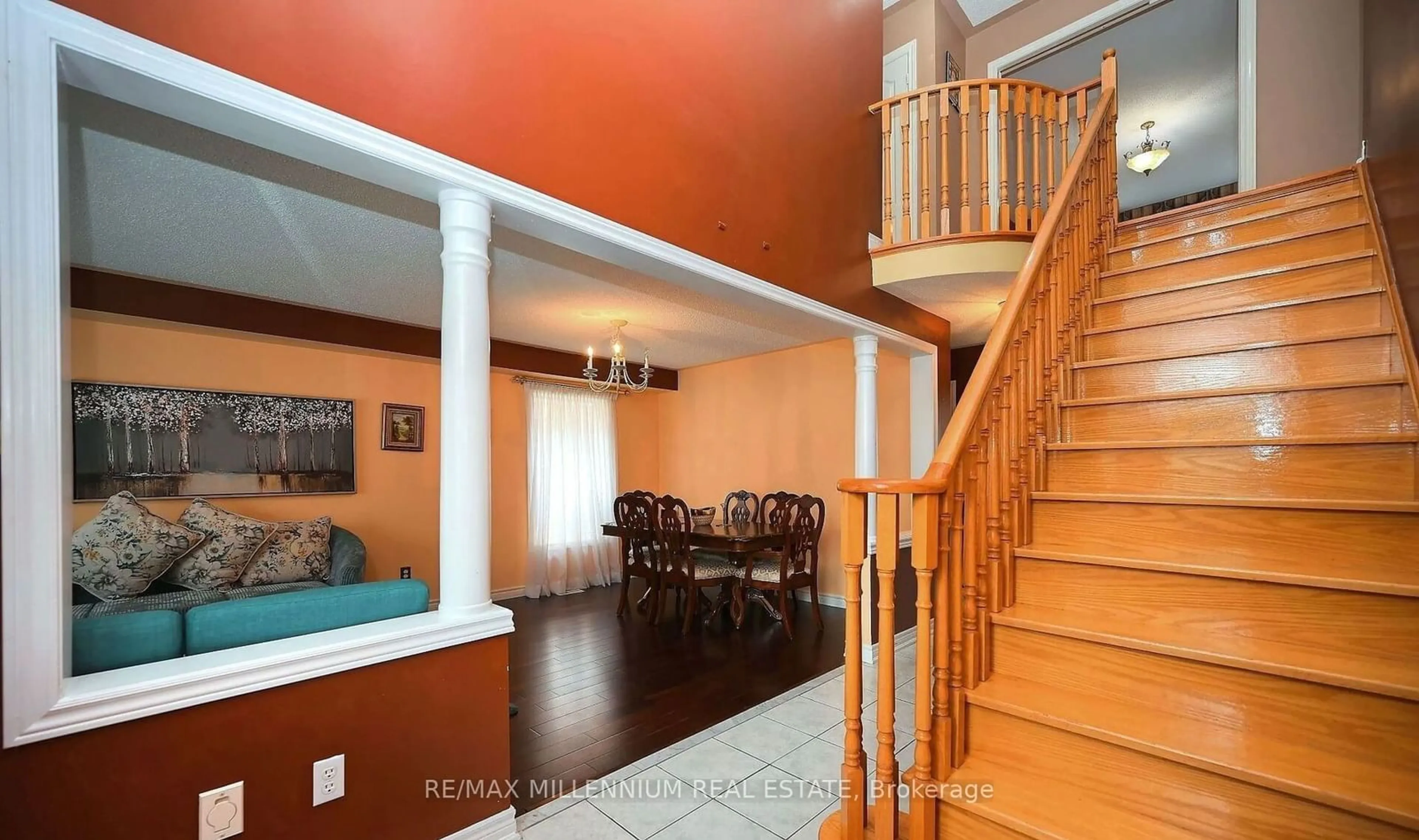 Indoor foyer for 46 Mint Leaf Blvd, Brampton Ontario L6Z 3B7