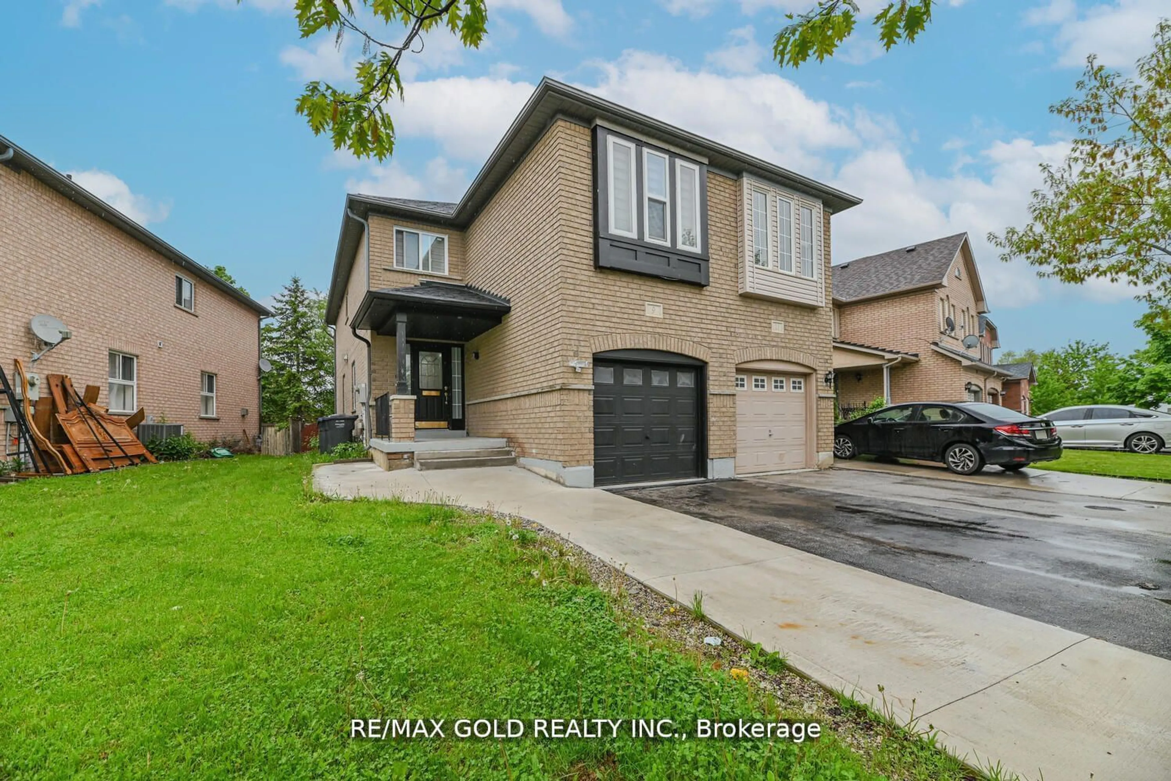 Home with brick exterior material, street for 9 Fairlawn Blvd, Brampton Ontario L6P 1B6