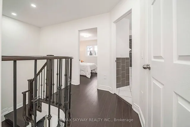 Additional property image - 137 Seaside Circ