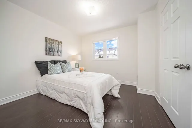 Additional property image - 137 Seaside Circ