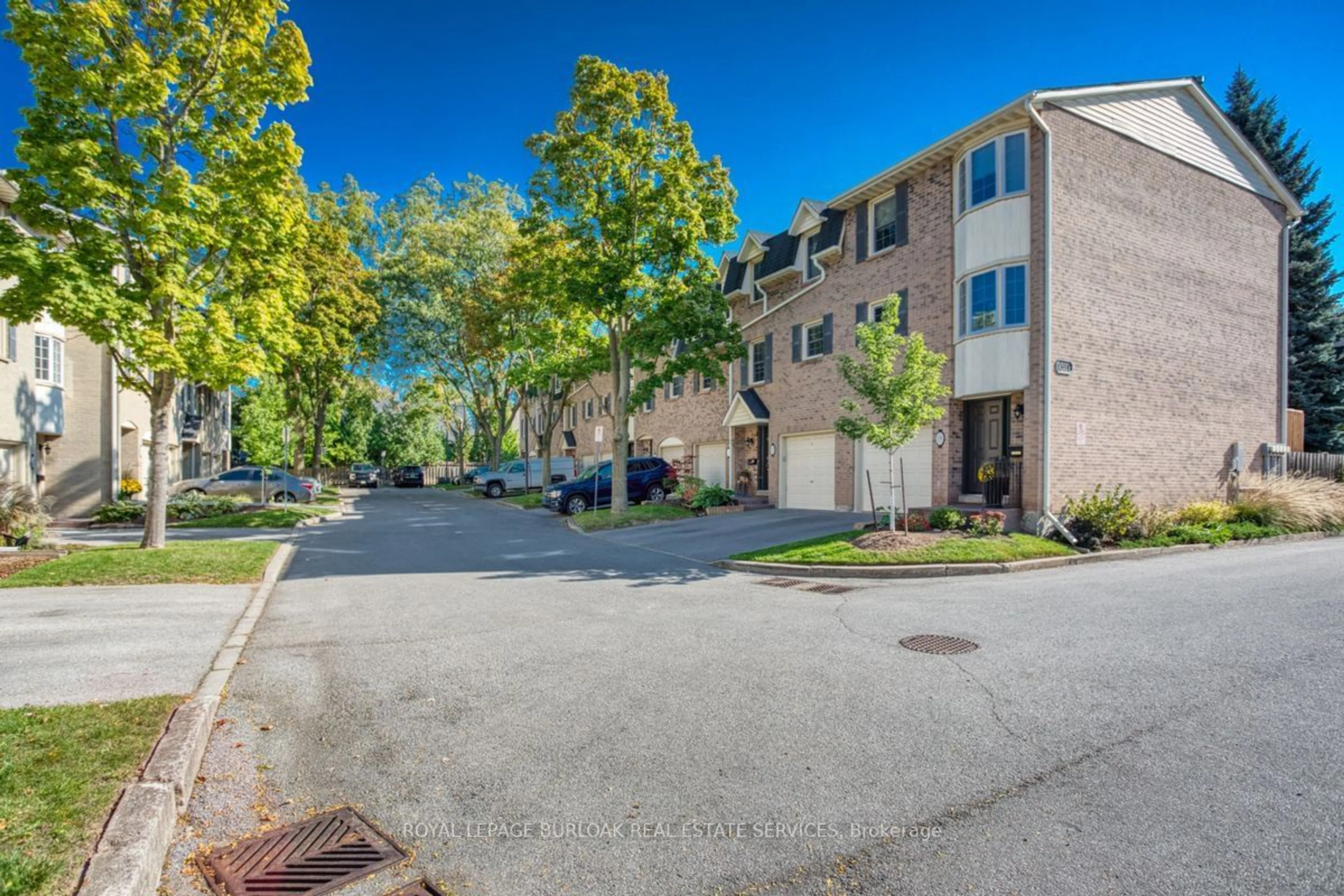 A pic from outside/outdoor area/front of a property/back of a property/a pic from drone, street for 1351 Ontario St #11, Burlington Ontario L7S 1E9