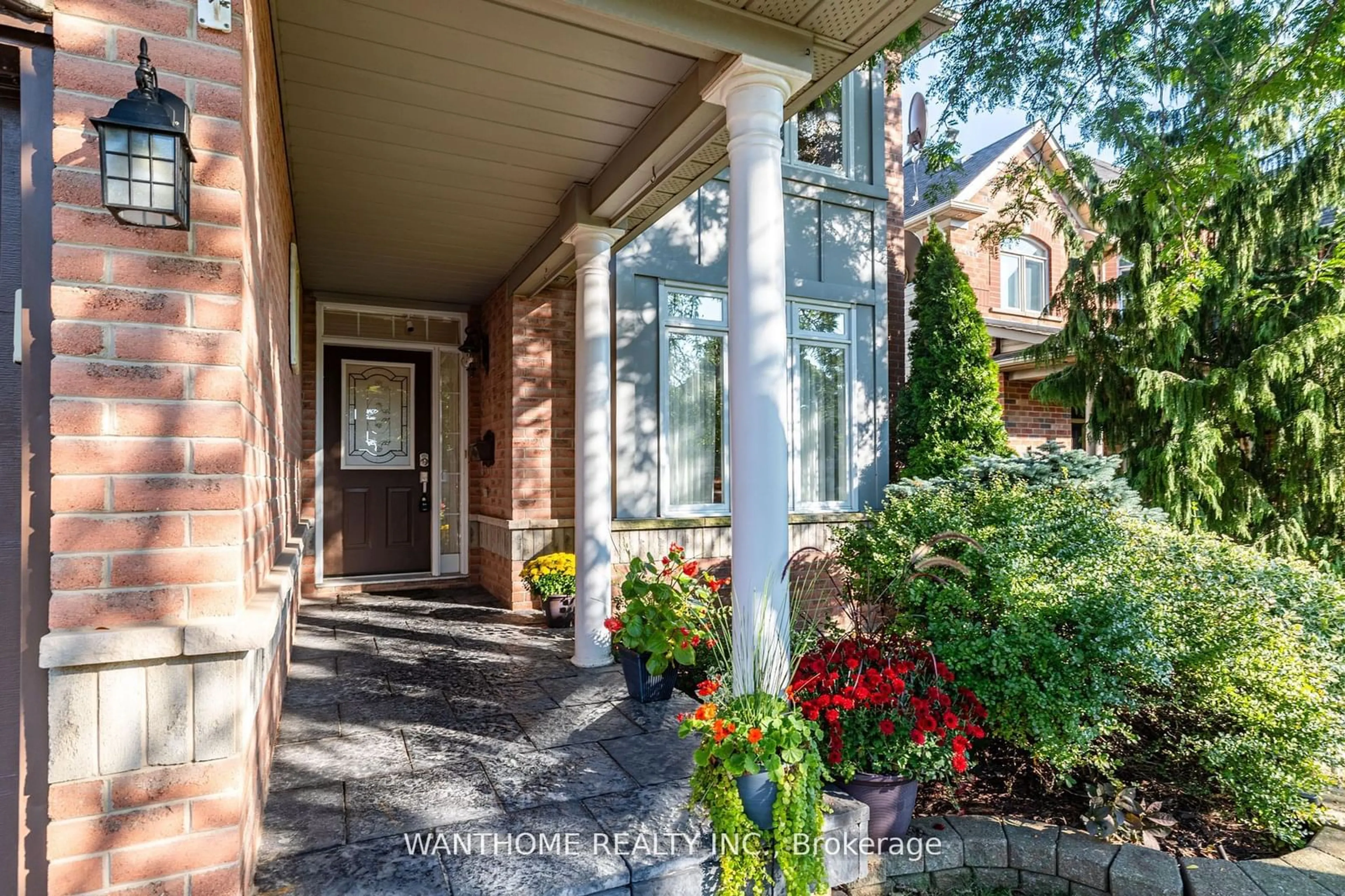 Indoor entryway for 2191 Turnberry Rd, Burlington Ontario L7M 4P9