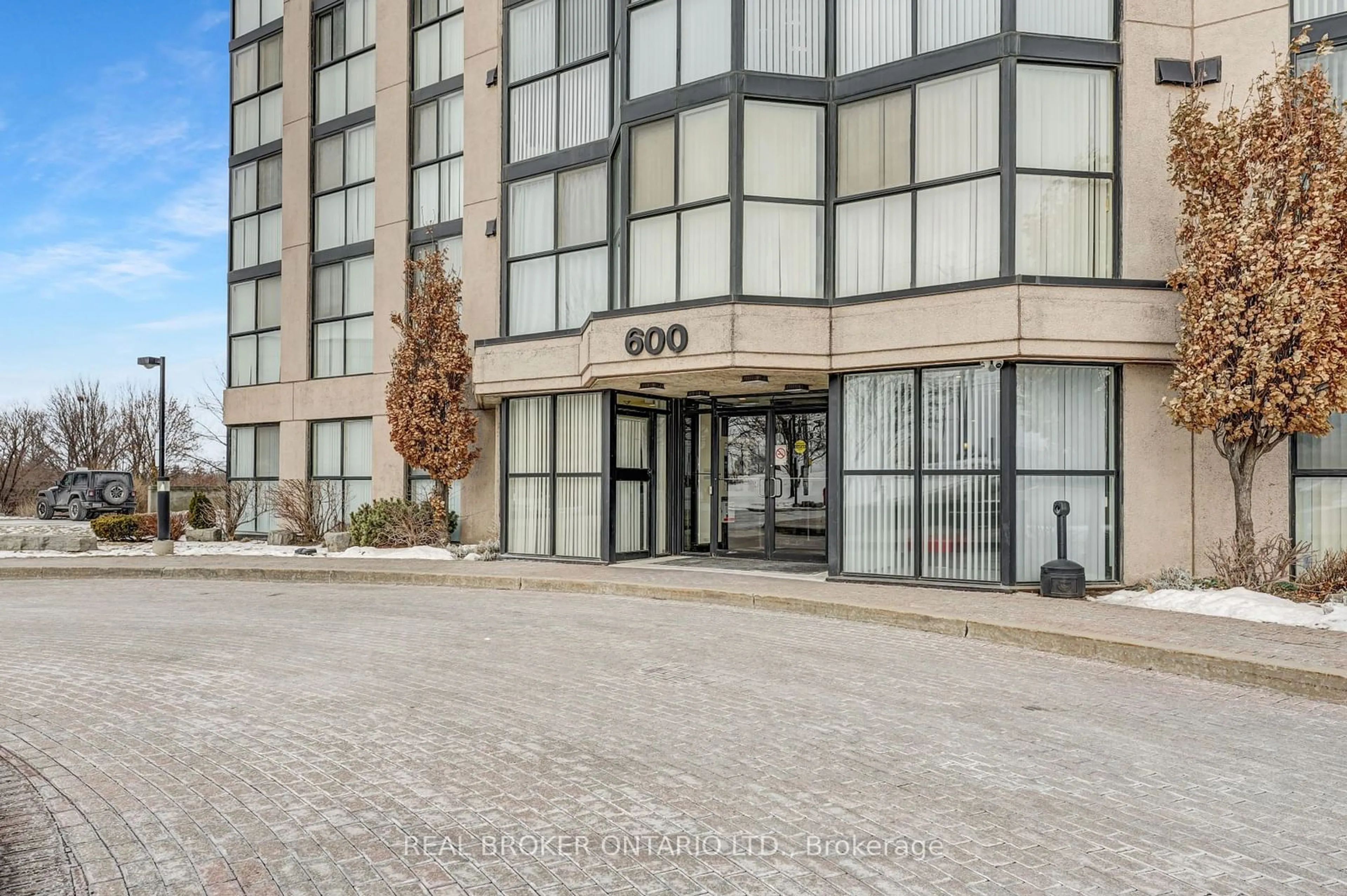 Indoor foyer for 600 Rexdale Blvd #203, Toronto Ontario M9W 6T4