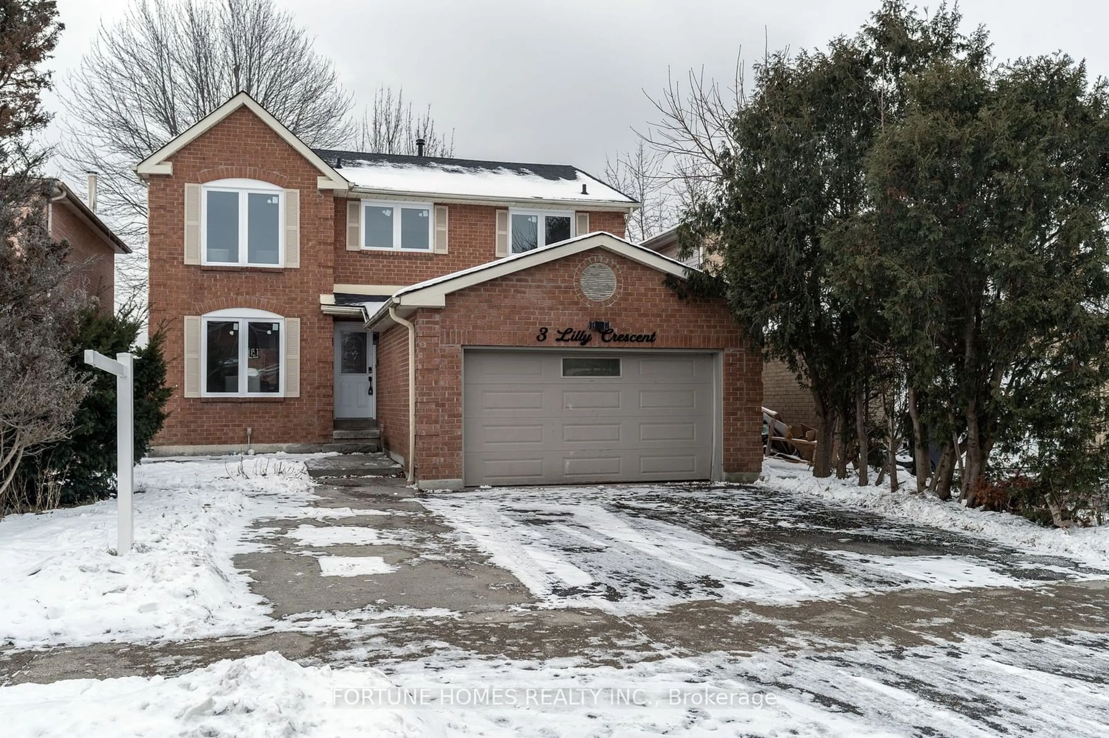 Home with brick exterior material, street for 3 lilly Cres, Brampton Ontario L6Y 3K1