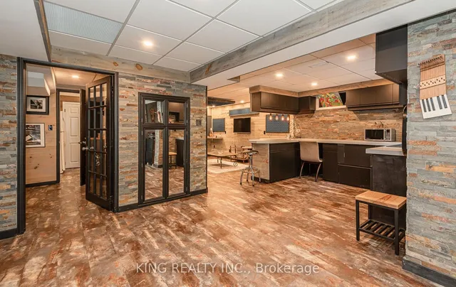 Additional property image - 4535 Gatineau Ave