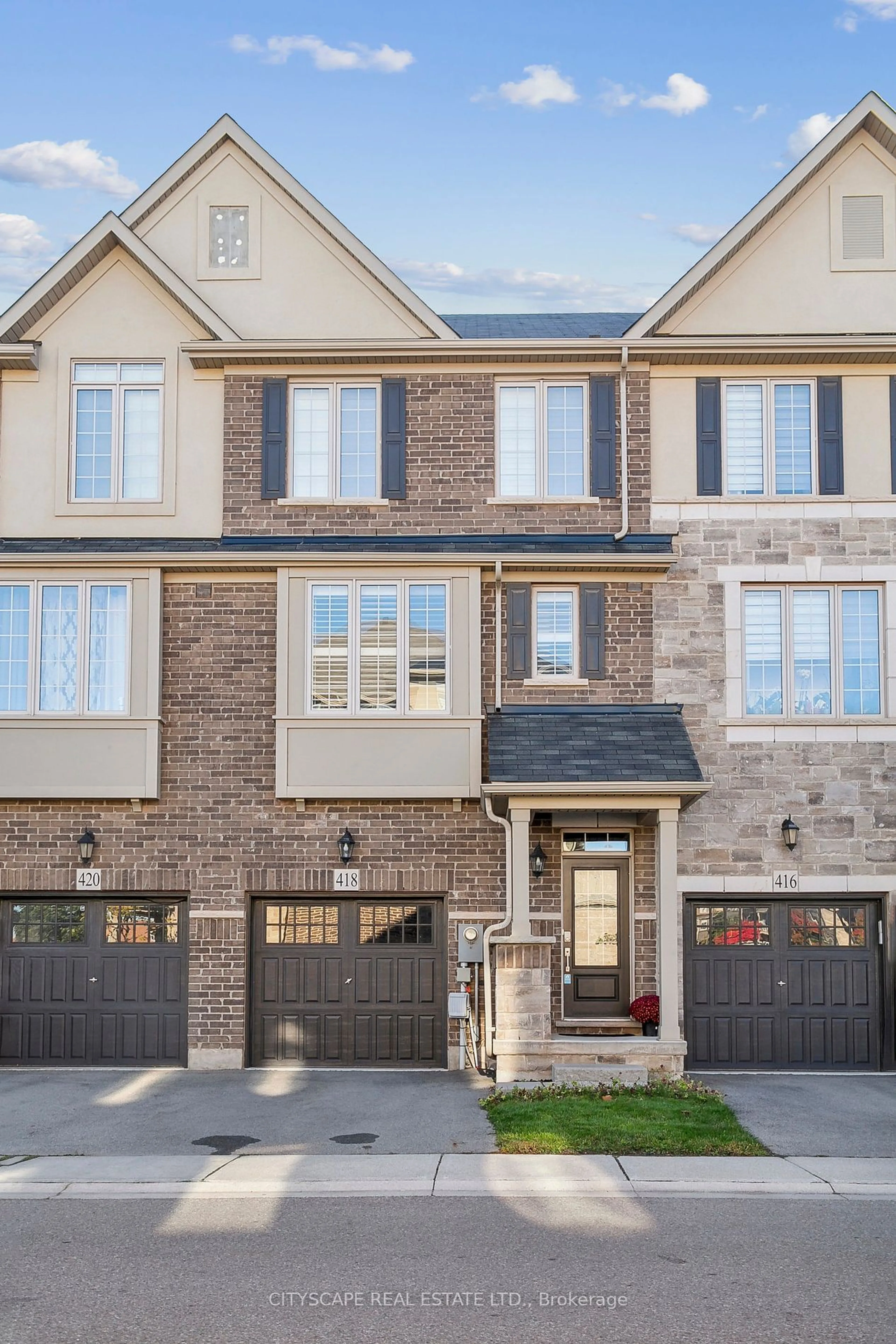 Home with brick exterior material, street for 418 Belcourt Common, Oakville Ontario L6H 0R2