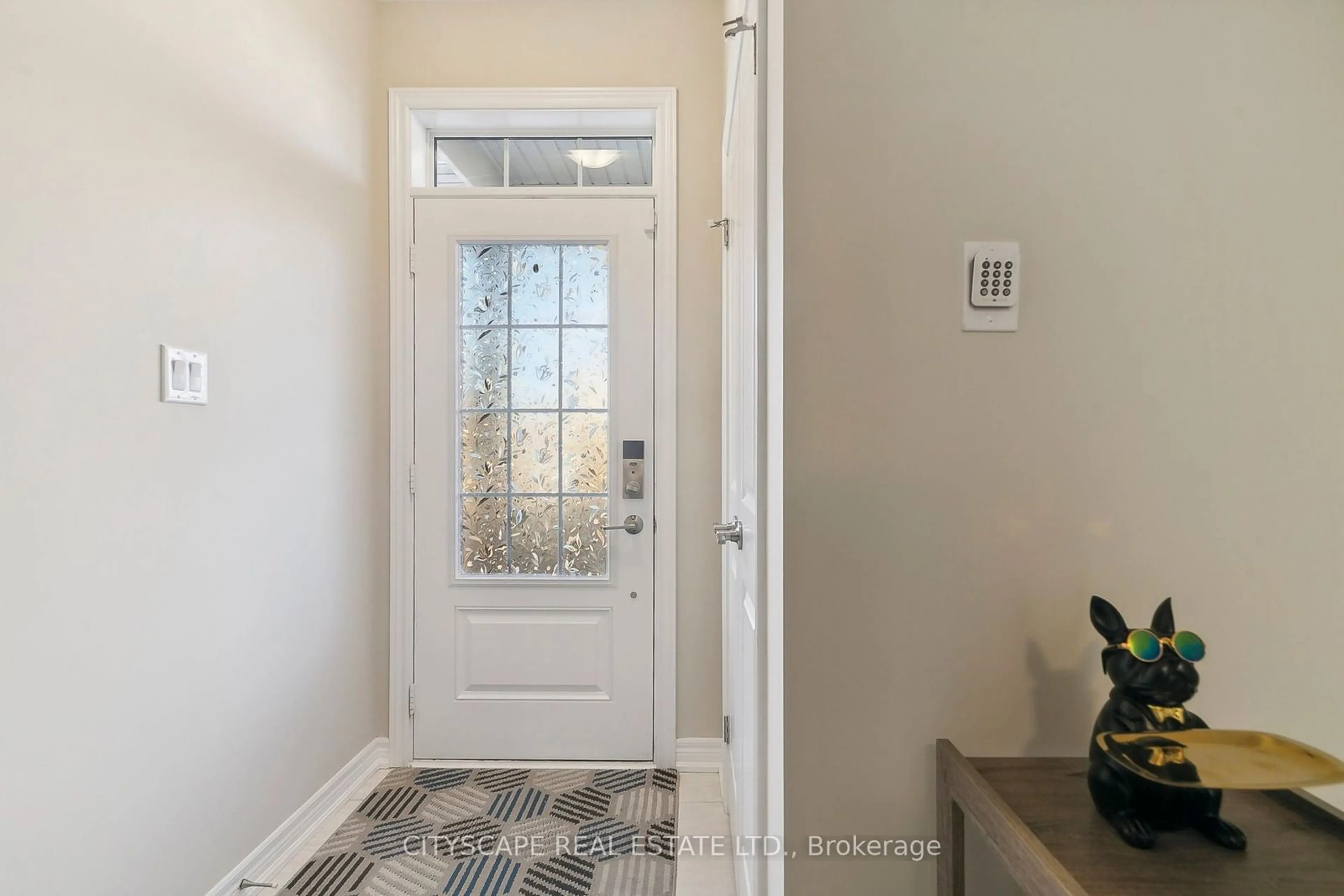 Indoor entryway for 418 Belcourt Common, Oakville Ontario L6H 0R2