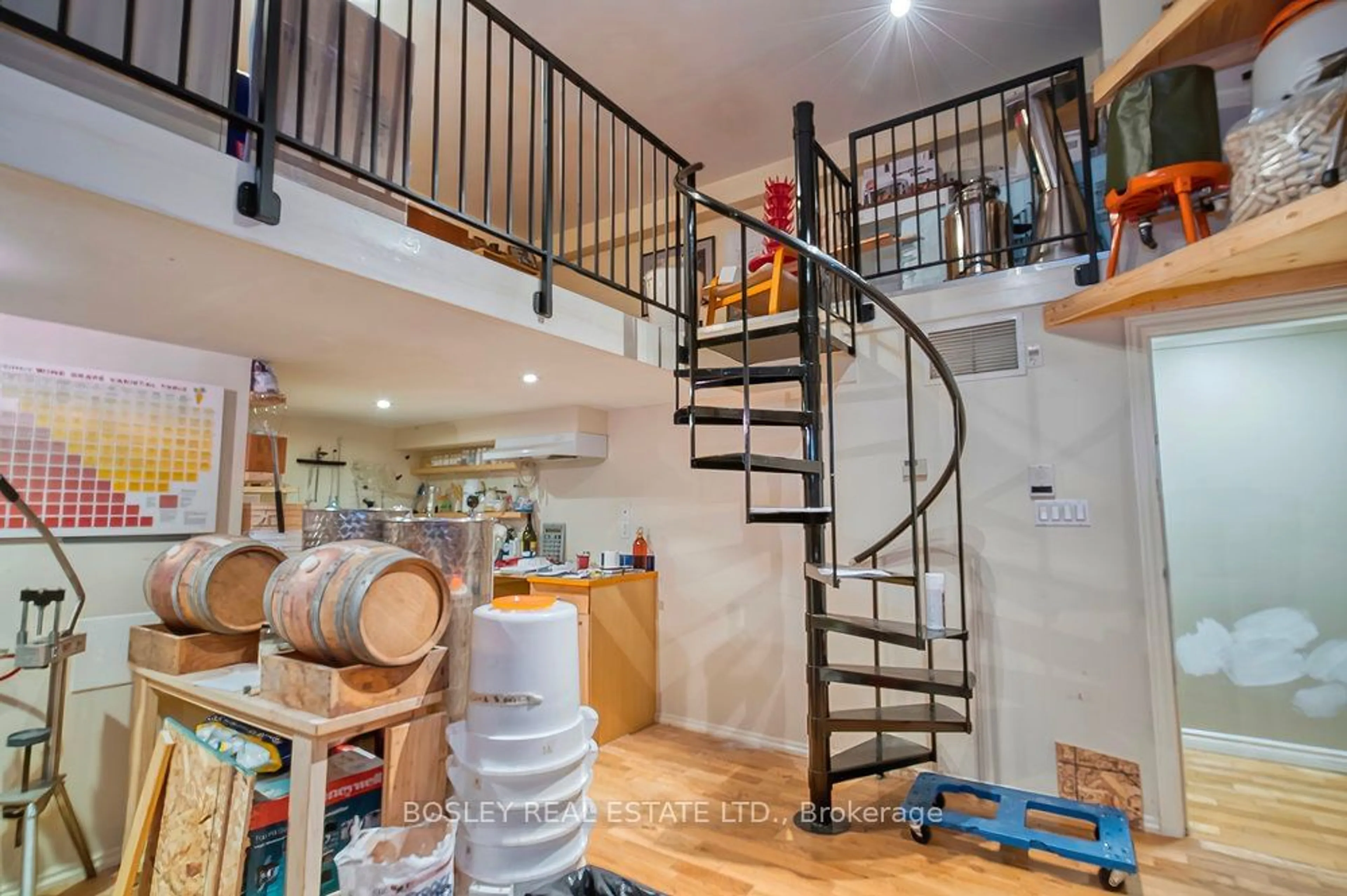 Stairs for 2909 Dundas St, Toronto Ontario M6P 1Z1