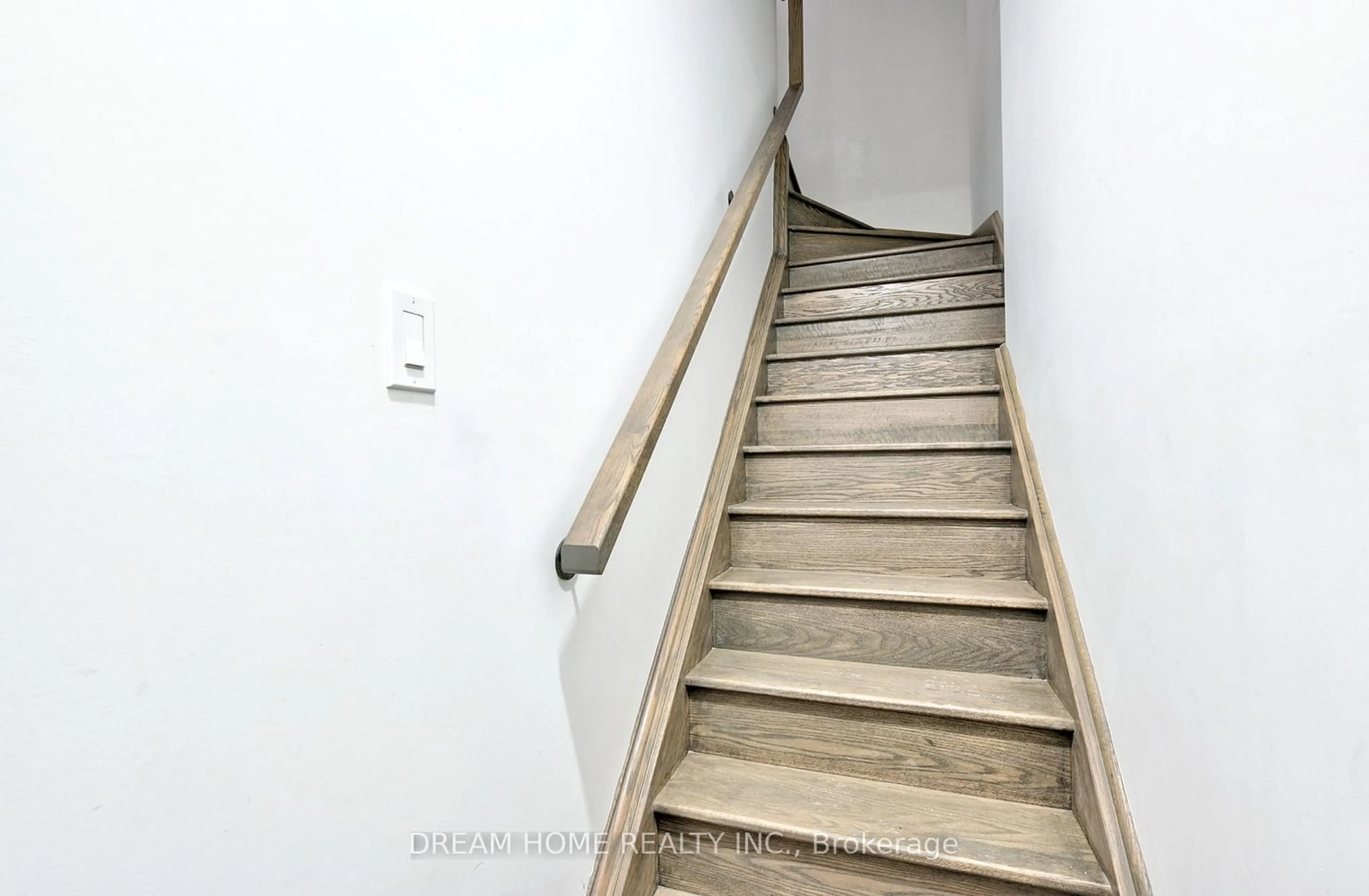 Stairs for 5 William Jackson Way #67, Toronto Ontario M8V 0J8