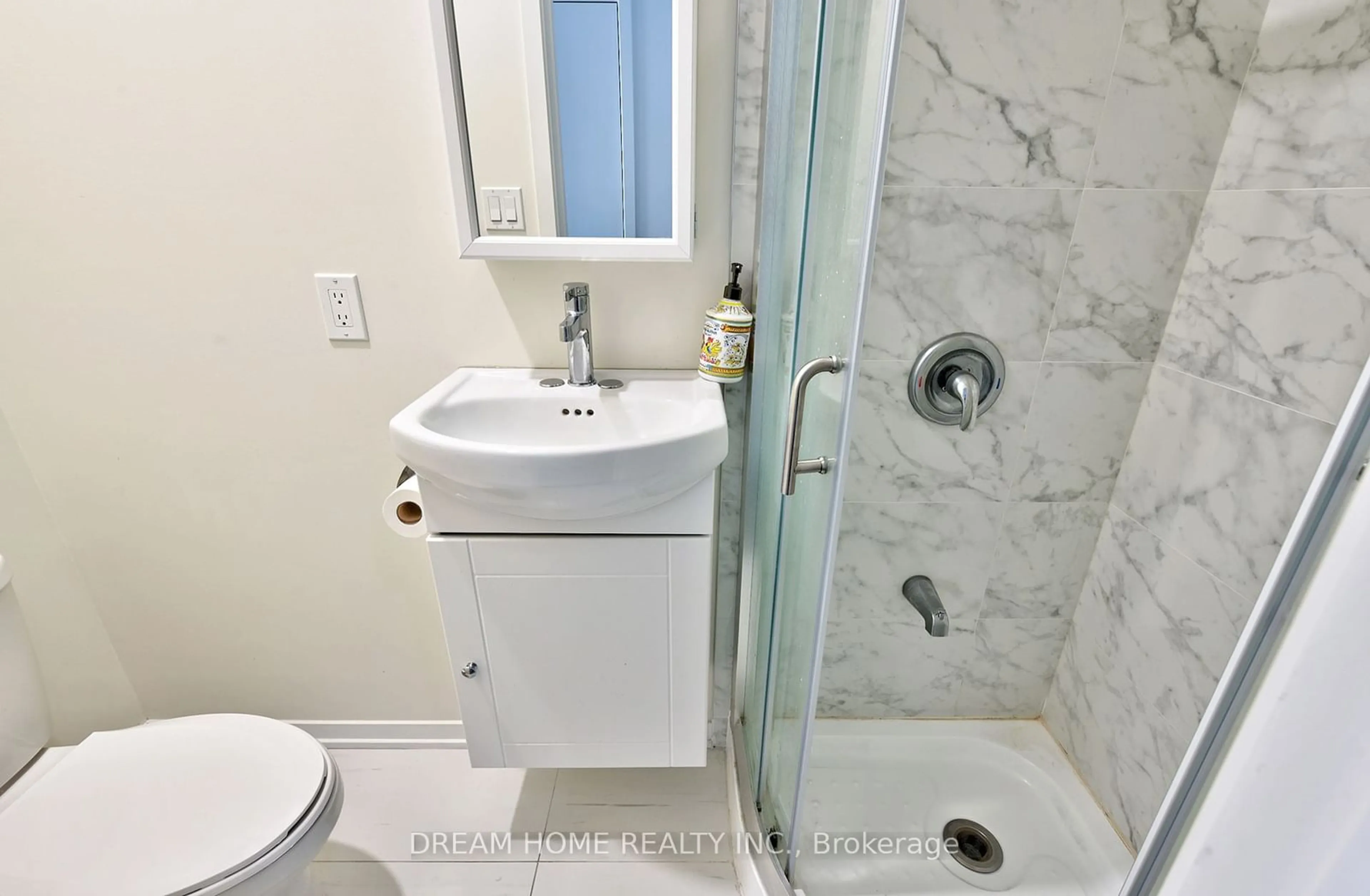 Standard bathroom, ceramic/tile floor for 5 William Jackson Way #67, Toronto Ontario M8V 0J8