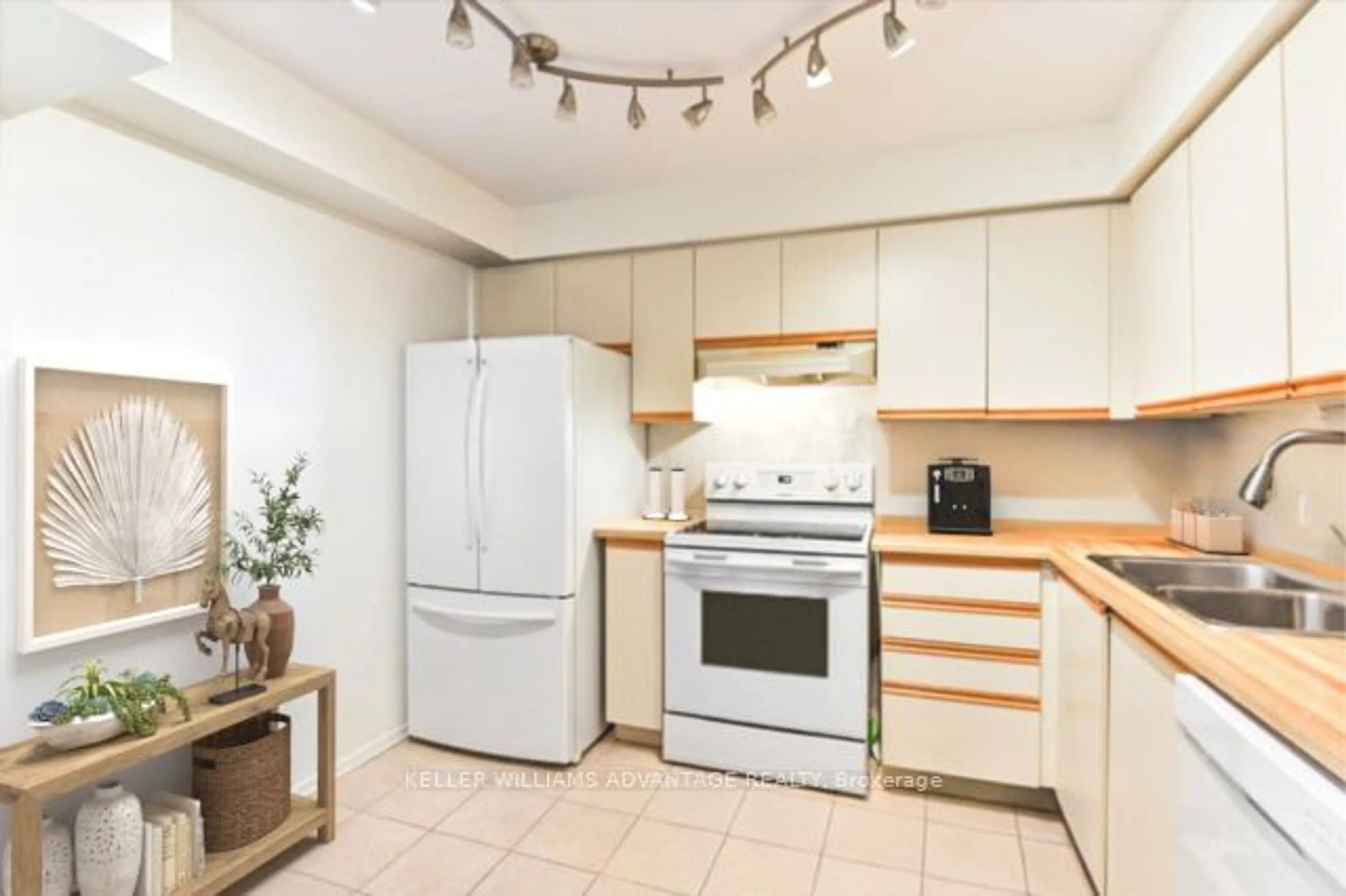 Standard kitchen, unknown for 3845 Lake Shore Blvd #310, Toronto Ontario M8W 4Y3