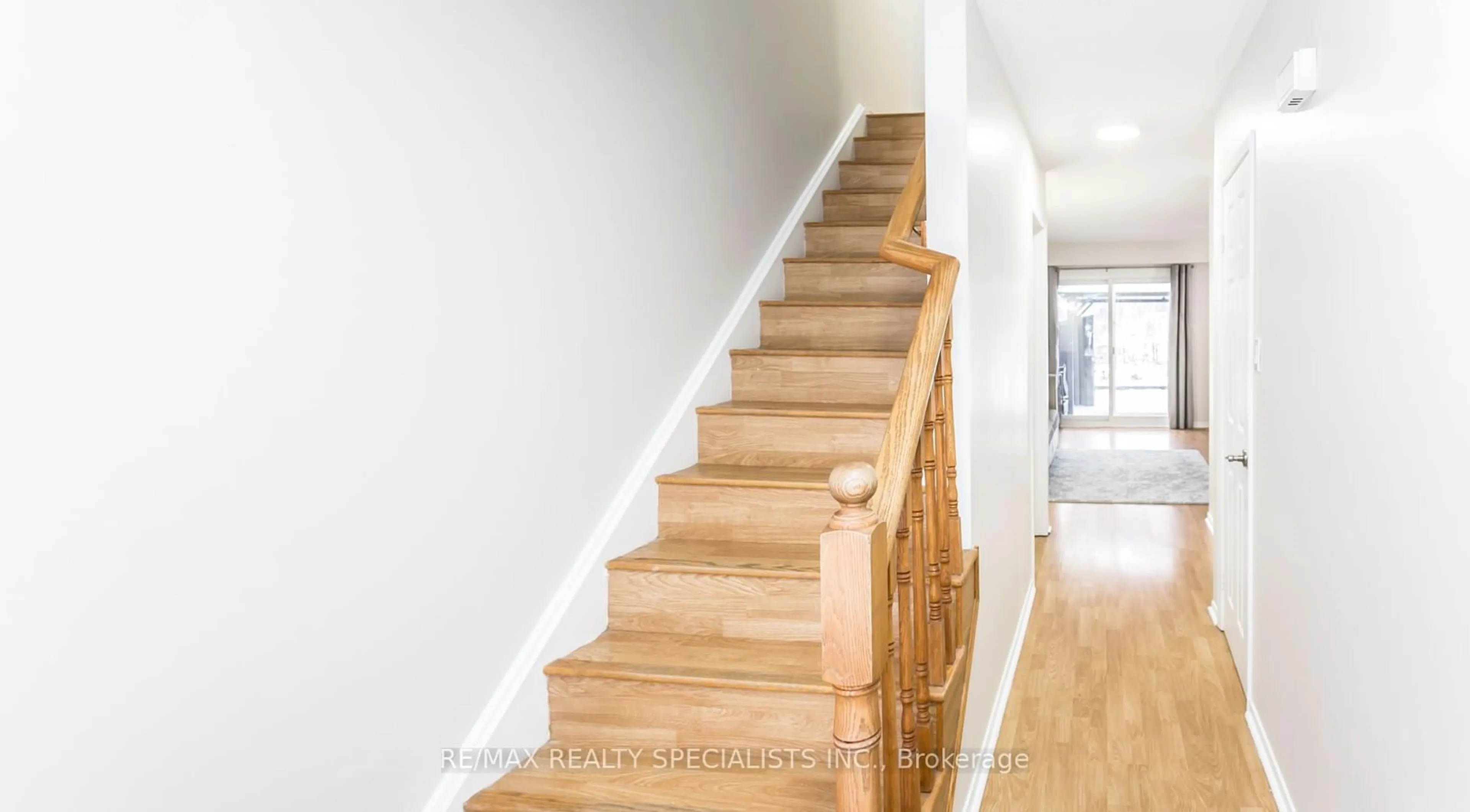 Stairs for 3400 Rhonda Valley Blvd #5, Mississauga Ontario L5A 3L9