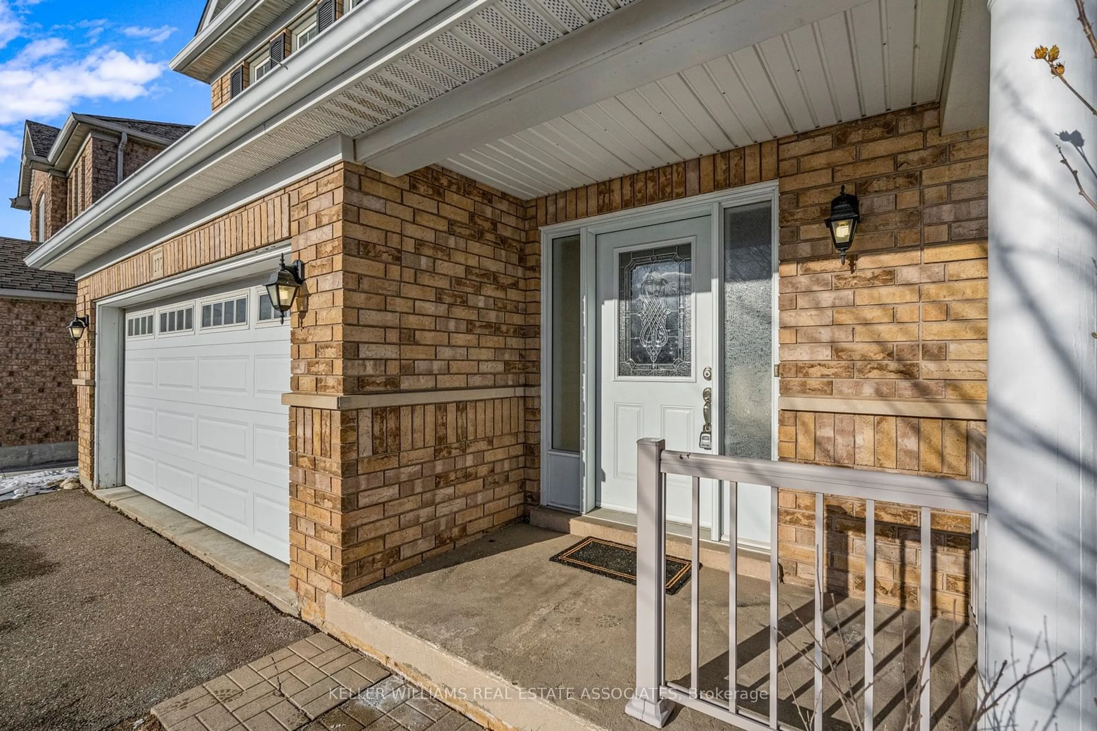 Indoor entryway for 177 Sunny Meadow Blvd, Brampton Ontario L6R 2Z2