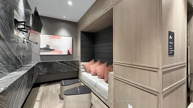 Additional property image - 7 Mabelle Ave Unit 308A