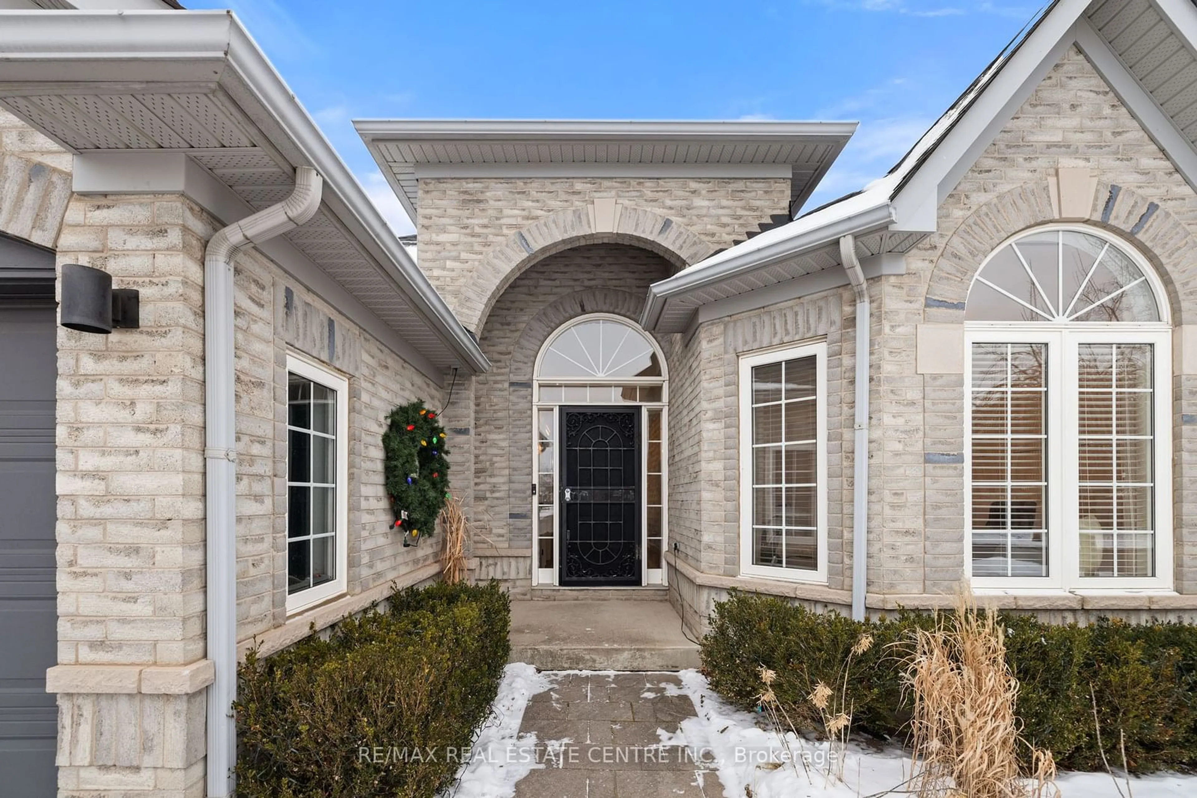 Home with brick exterior material, street for 4294 Sarazen Dr, Burlington Ontario L7M 4Y9