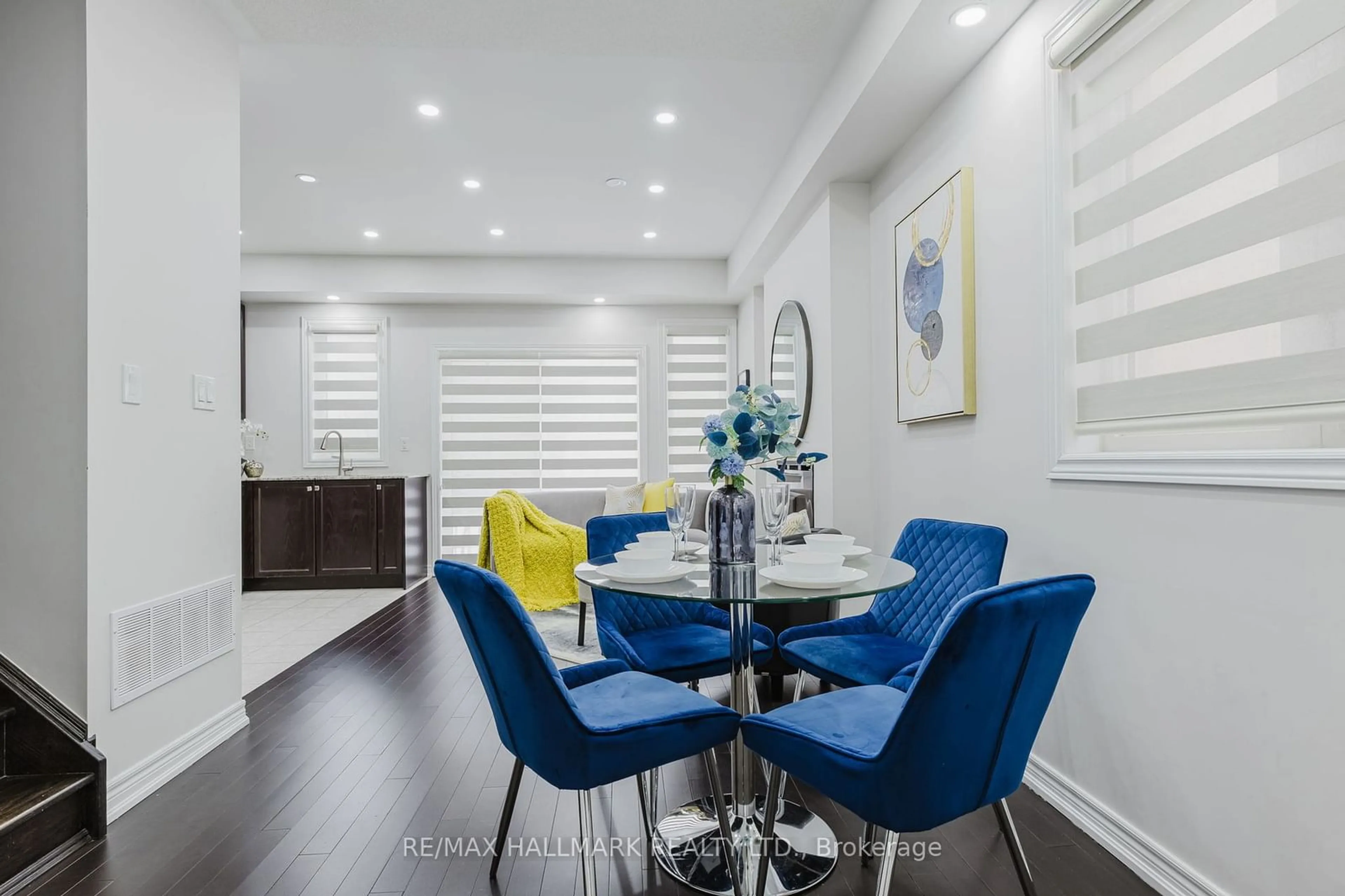 Dining room, wood/laminate floor for 3951 KOENIG Rd, Burlington Ontario L7M 0Z8