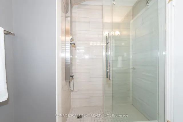 Additional property image - 1185 Lindenrock Dr