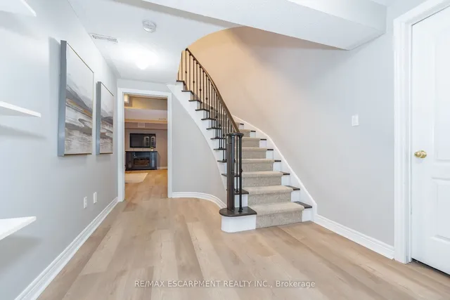 Additional property image - 1185 Lindenrock Dr