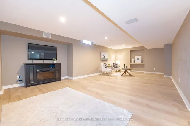 Additional property image - 1185 Lindenrock Dr