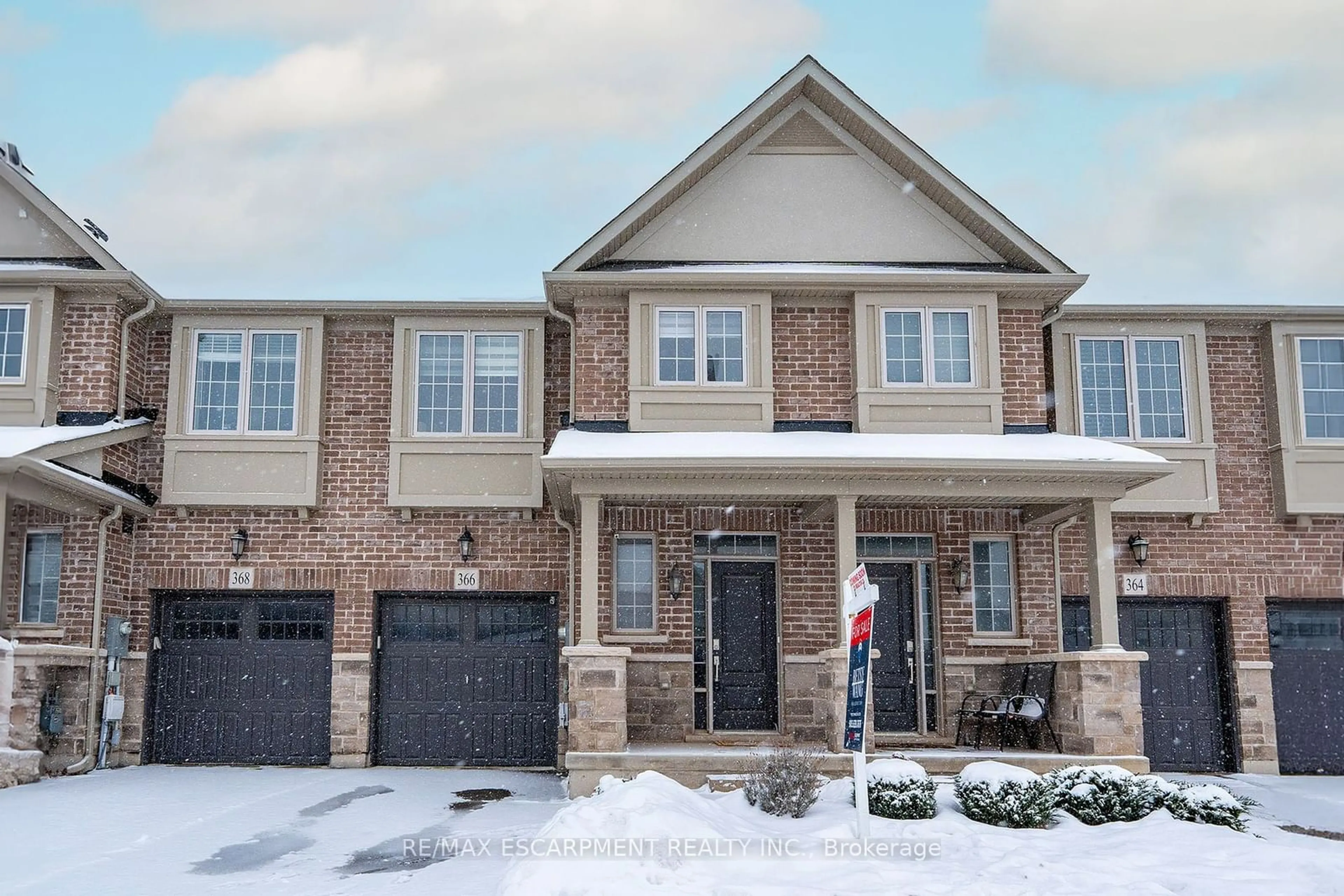 Home with brick exterior material, street for 366 Threshing Mill Blvd, Oakville Ontario L6H 7H5