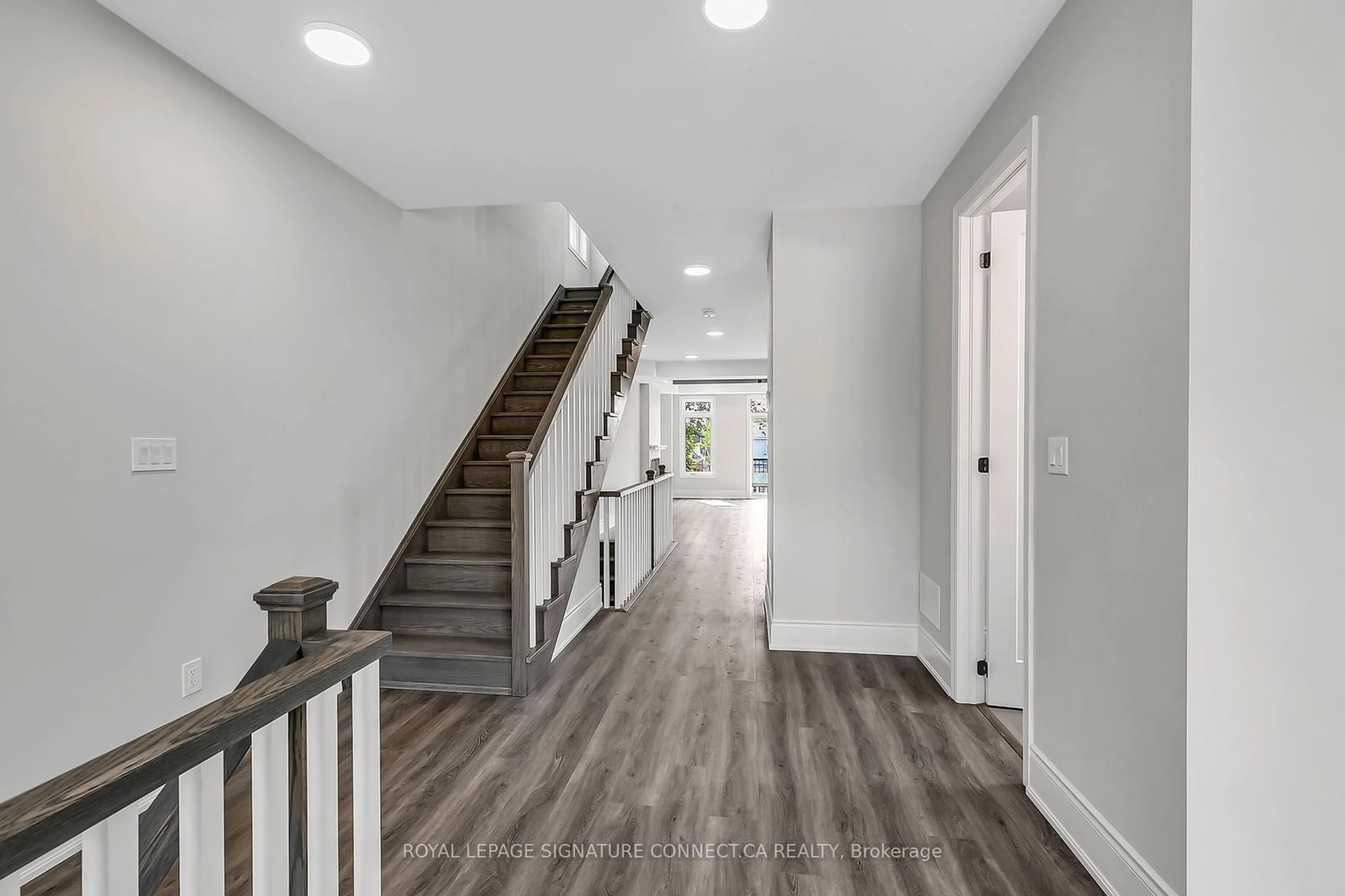 Indoor entryway for 19 Lambton Ave, Toronto Ontario M6N 2S2