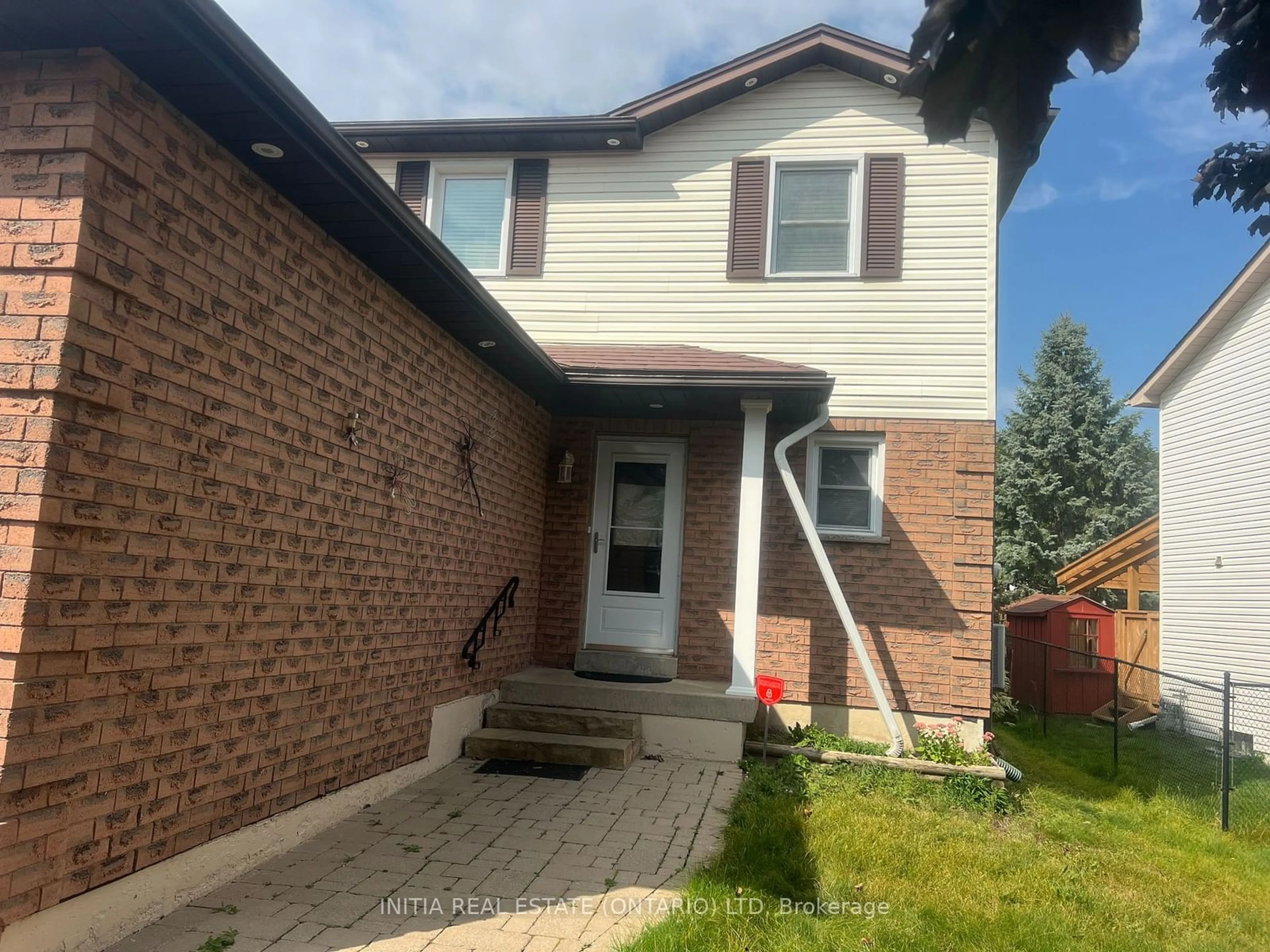 Home with brick exterior material, street for 124 courtney Cres, Orangeville Ontario L9W 4S3