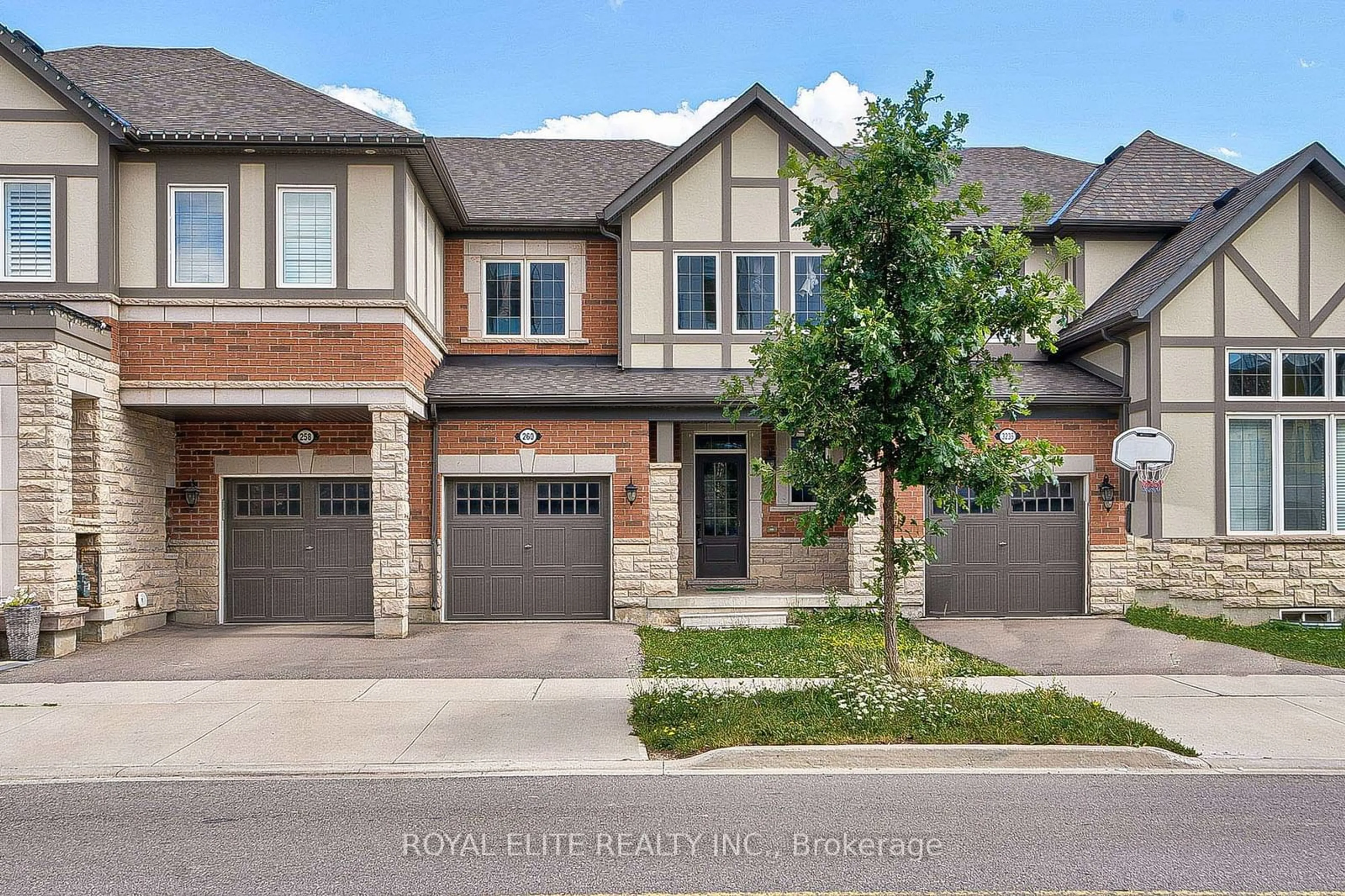 Home with brick exterior material, street for 260 North Park Blvd, Oakville Ontario L6M 4M1