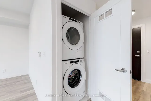 Additional property image - 500 Brock Ave Unit 1101
