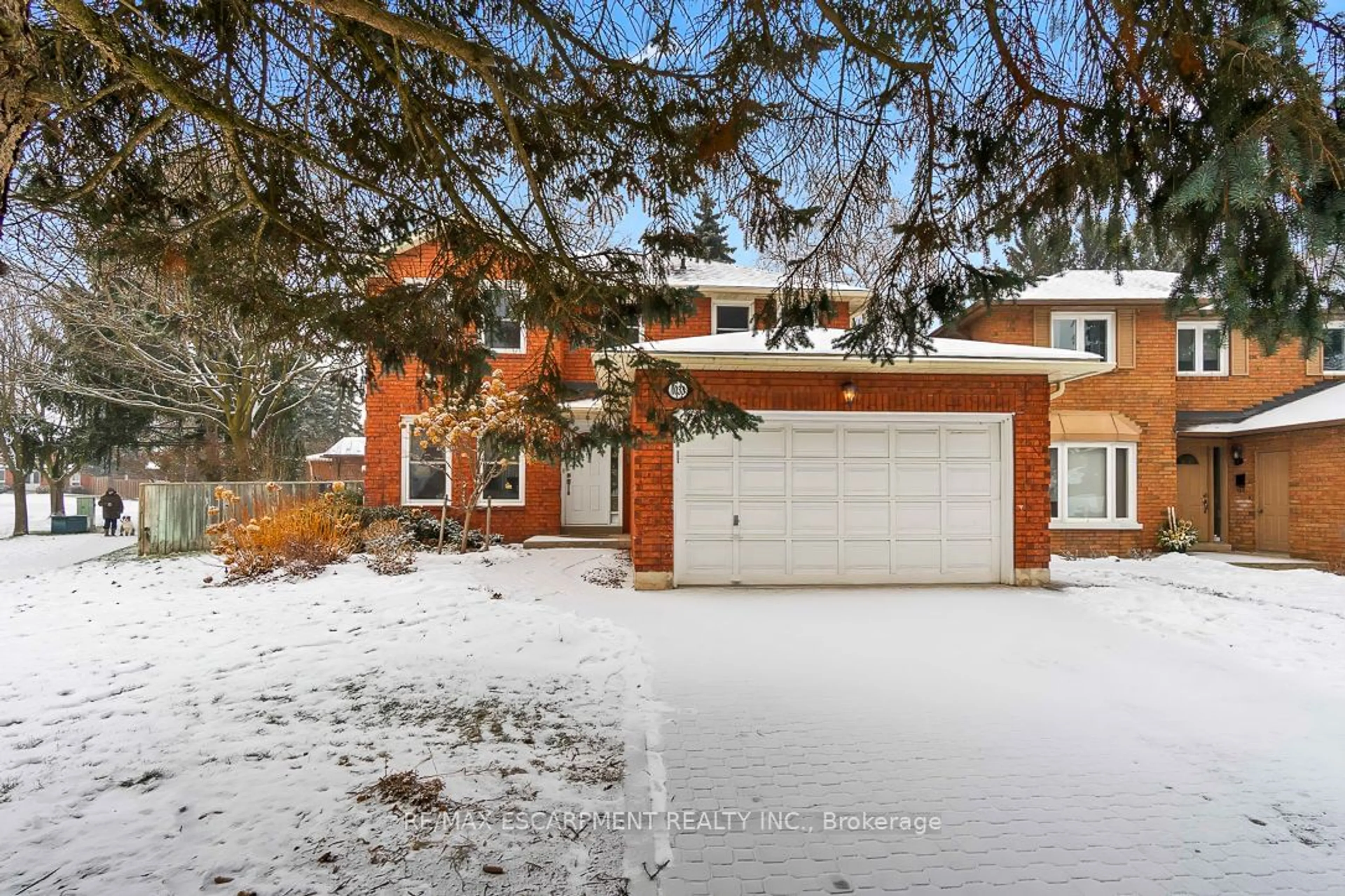 Home with brick exterior material, street for 1033 Cutler Crt, Mississauga Ontario L5H 4C9