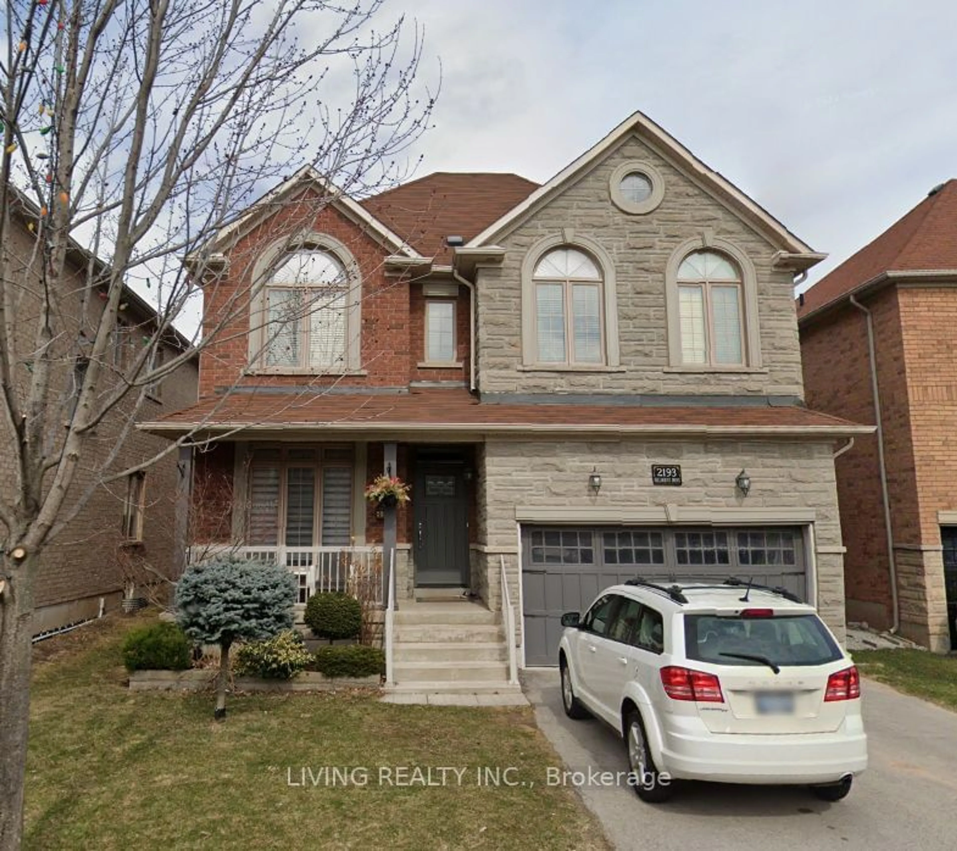 Home with brick exterior material, street for 2193 Hillmount Dr, Oakville Ontario L6M 0H9