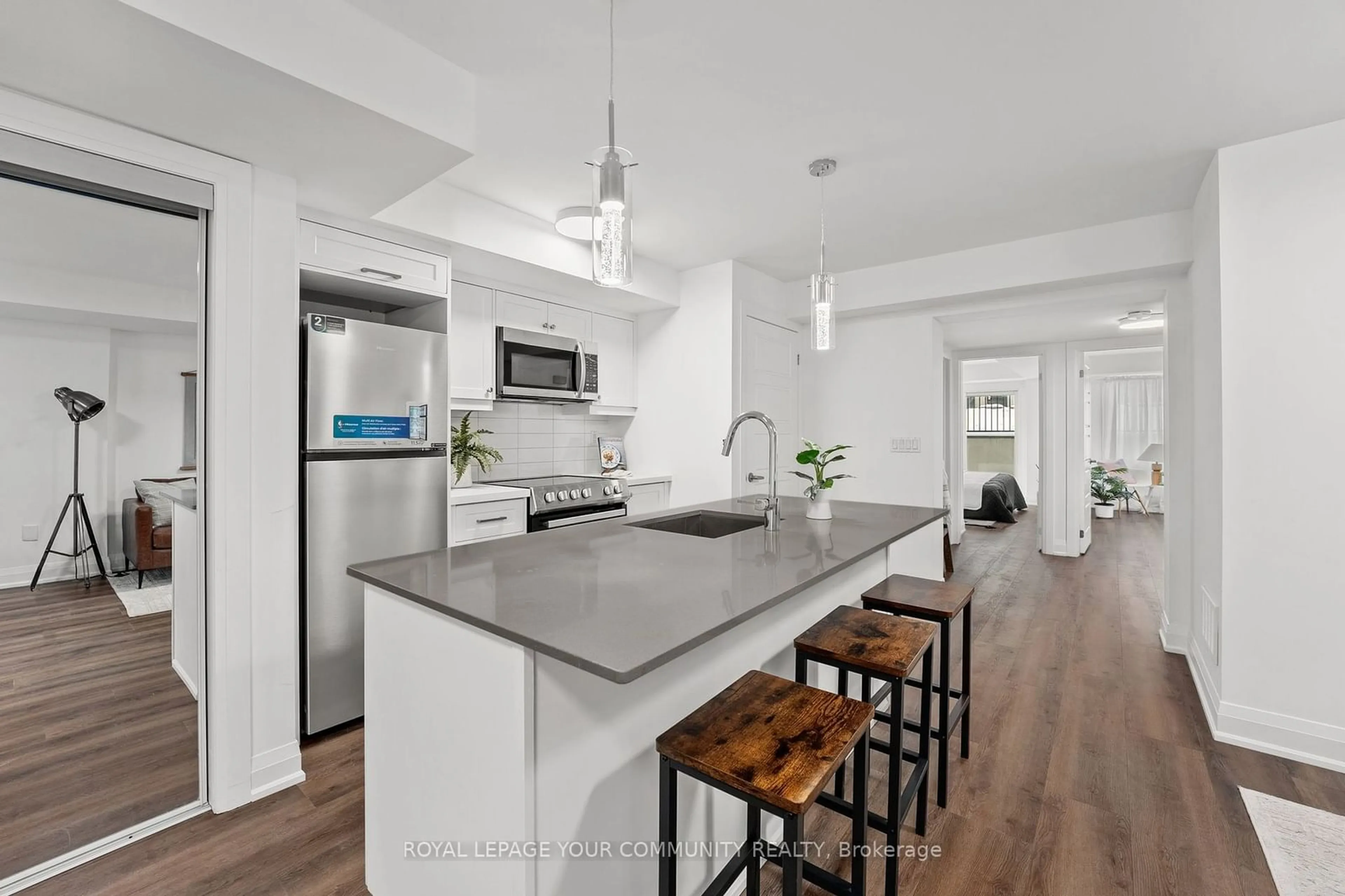 Open concept kitchen, unknown for 175 William Duncan Rd #5, Toronto Ontario M3K 0B8