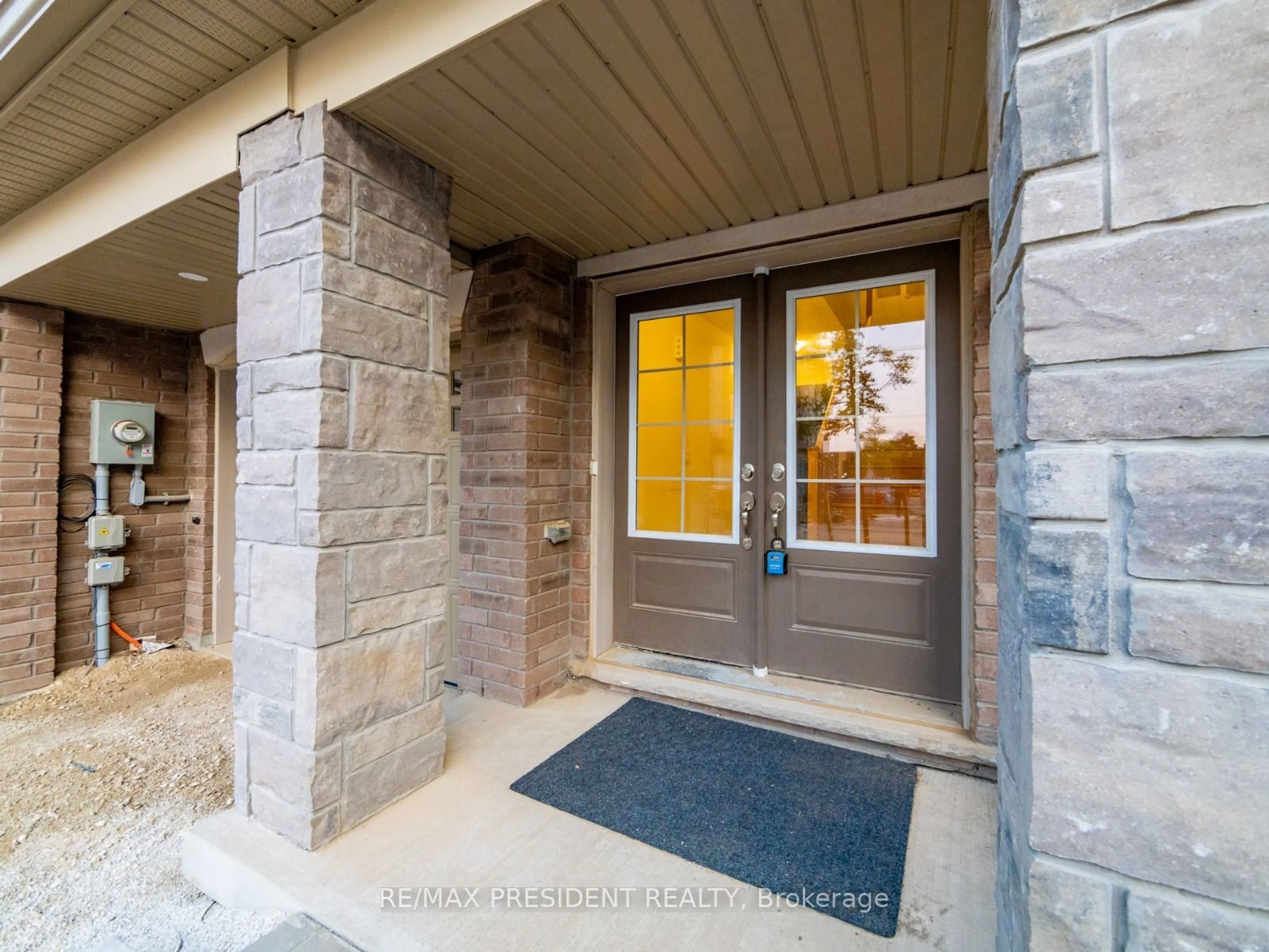 Indoor entryway for 68 First St #Unit 18, Orangeville Ontario L9W 2E3