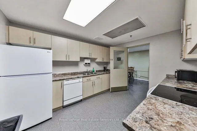 Additional property image - 3 Hickory Tree Rd Unit 1710