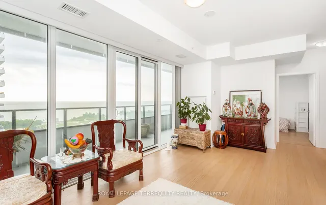 Additional property image - 30 Shore Breeze Dr Unit 1616