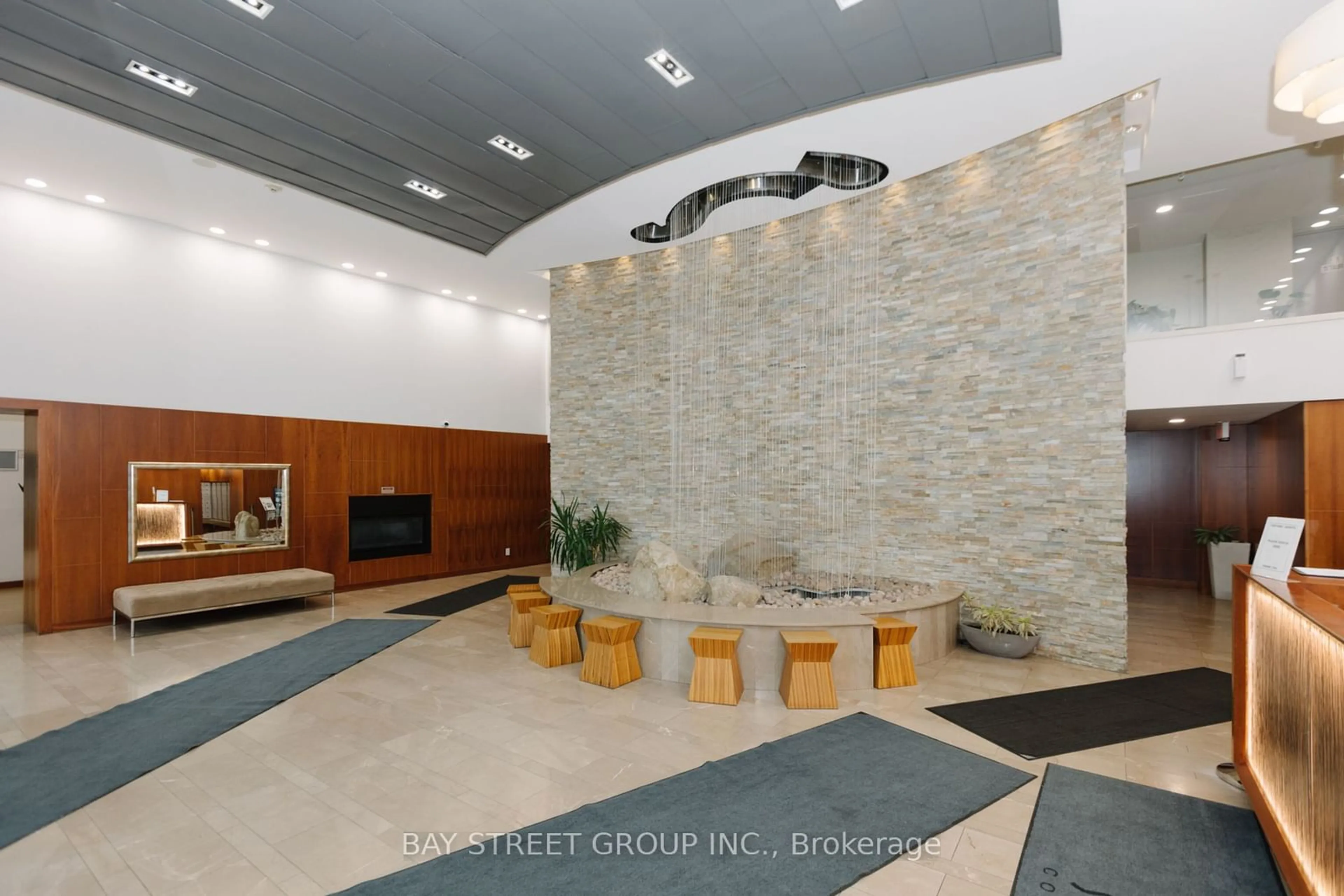 Lobby for 225 Webb Dr #3208, Mississauga Ontario L5B 4P2