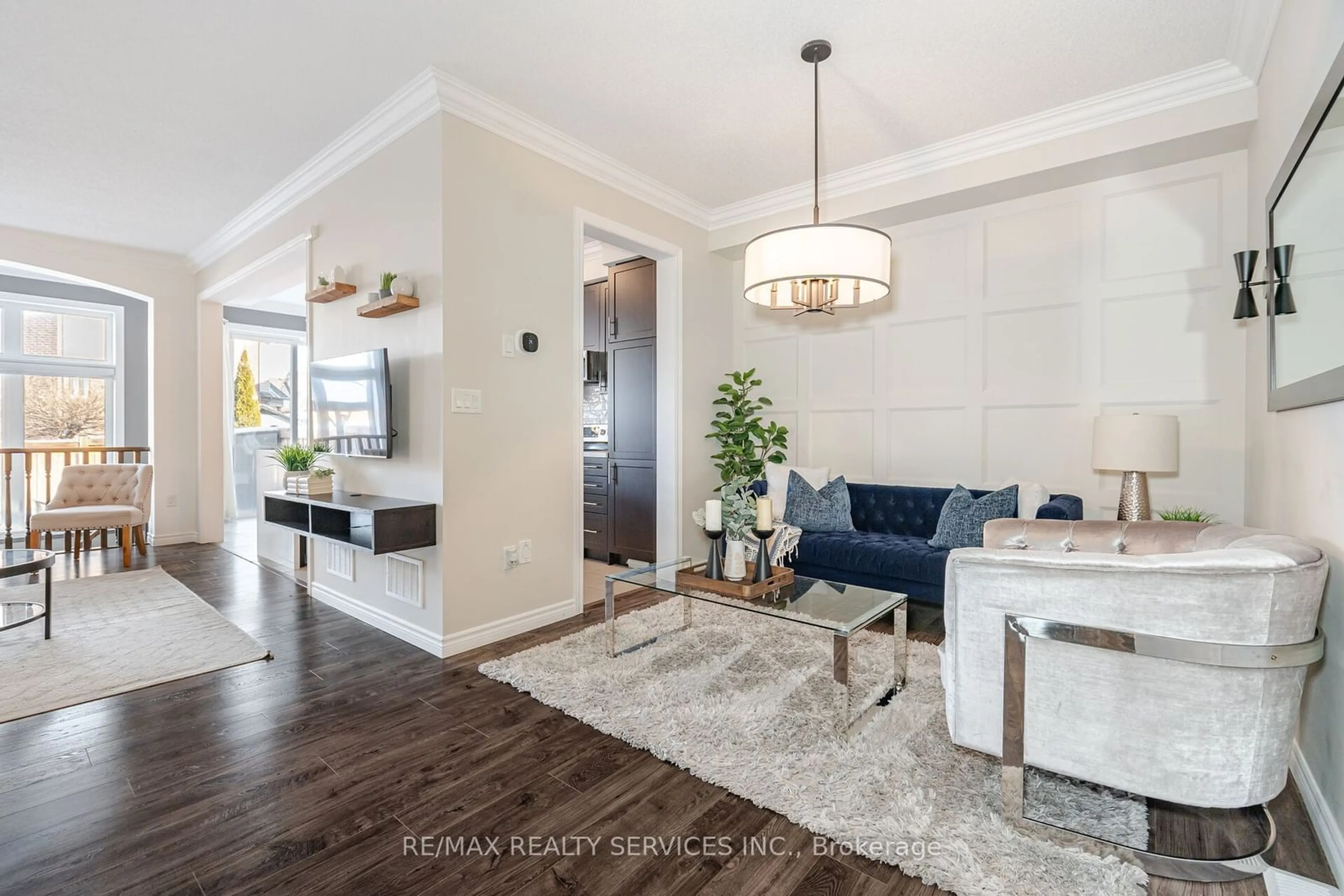 Living room with furniture, unknown for 53 Arcadia Rd, Caledon Ontario L7C 3X8