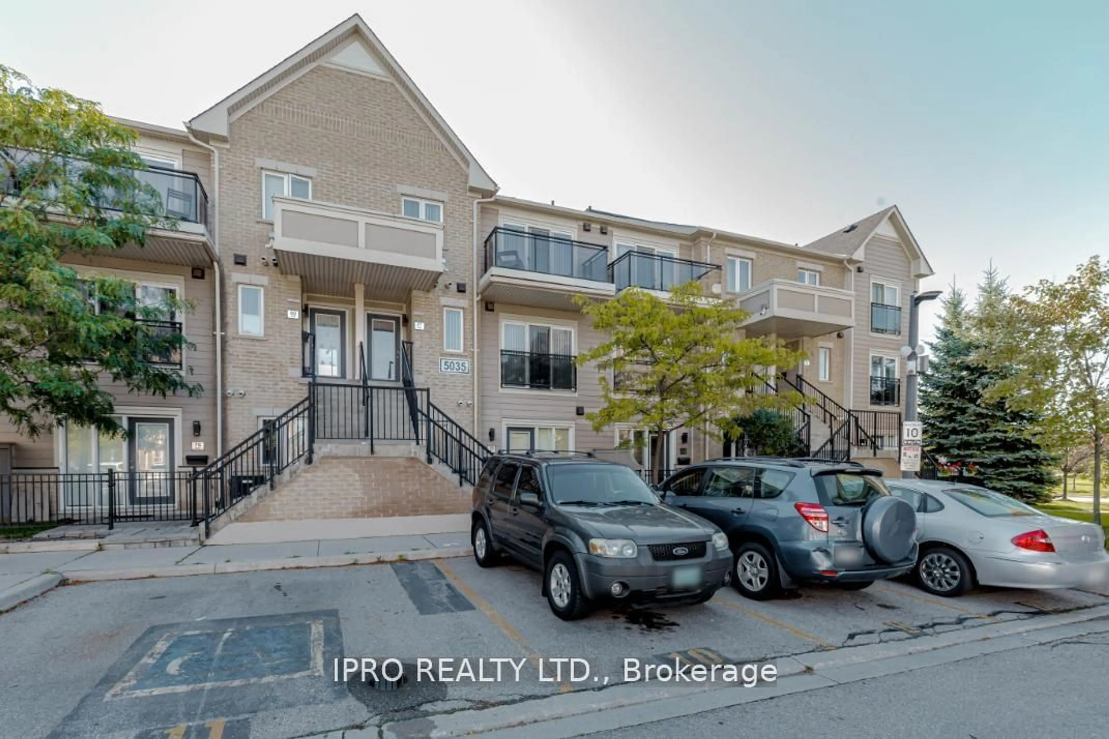 Patio, street for 5035 Oscar Peterson Blvd #75, Mississauga Ontario L5M 0P4