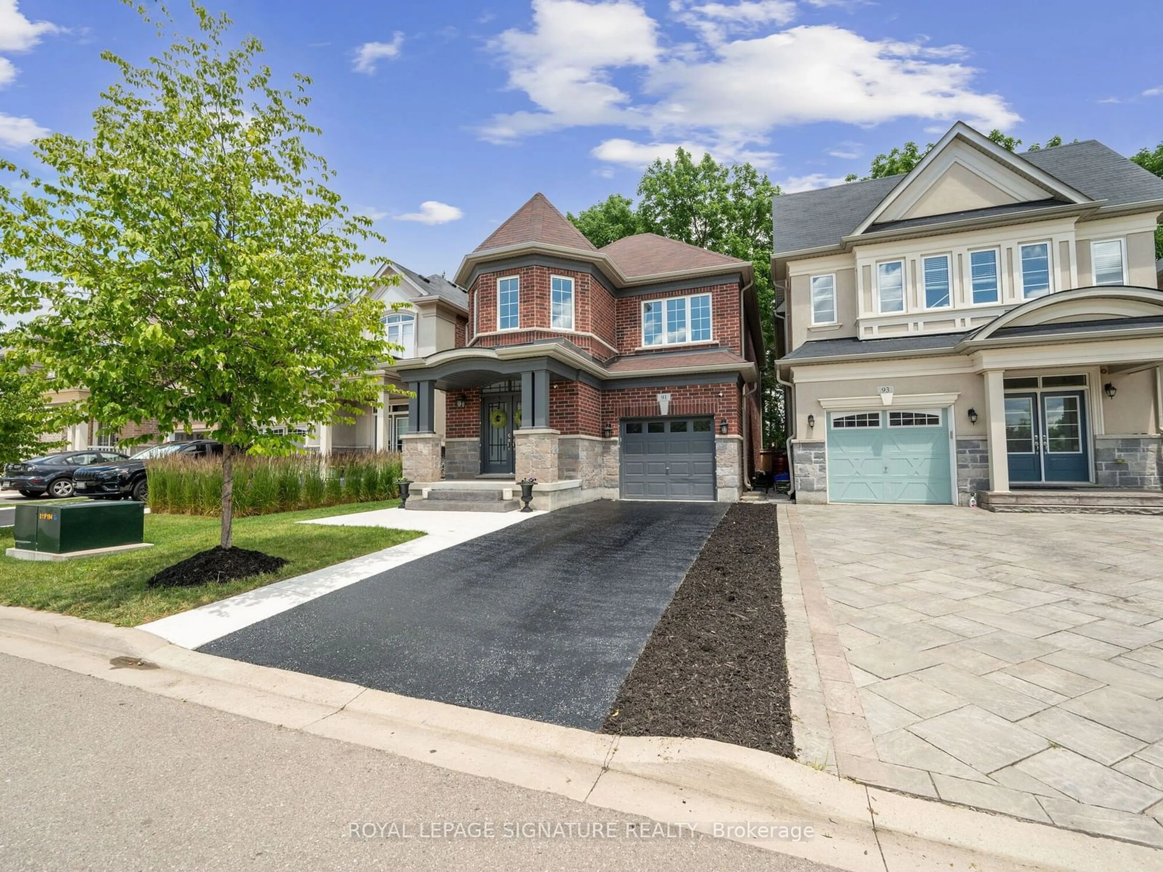 Home with brick exterior material, street for 91 Upper Canada Crt, Halton Hills Ontario L7G 0L2