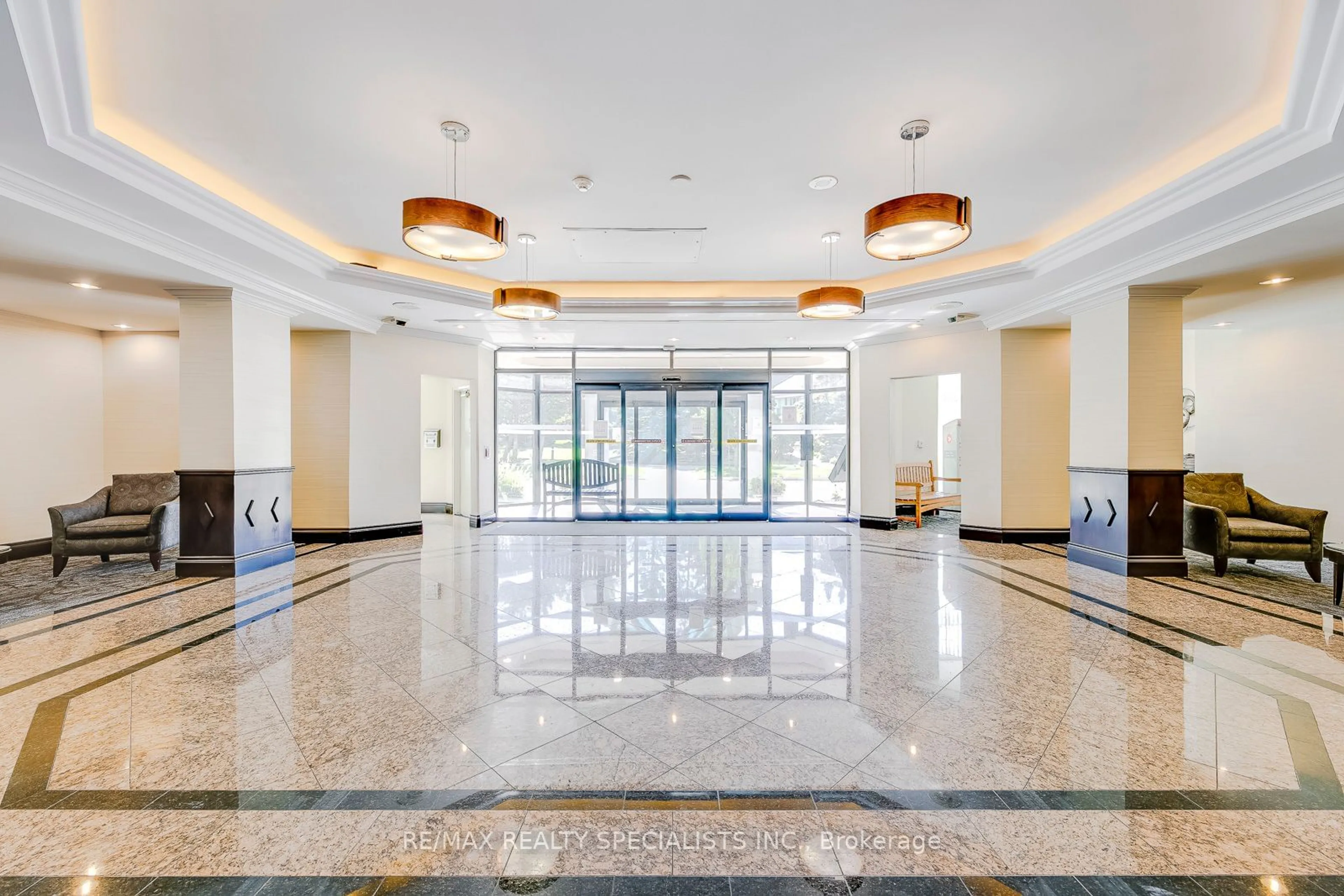 Lobby for 2155 Burnhamthorpe Rd #209, Mississauga Ontario L5L 5P4