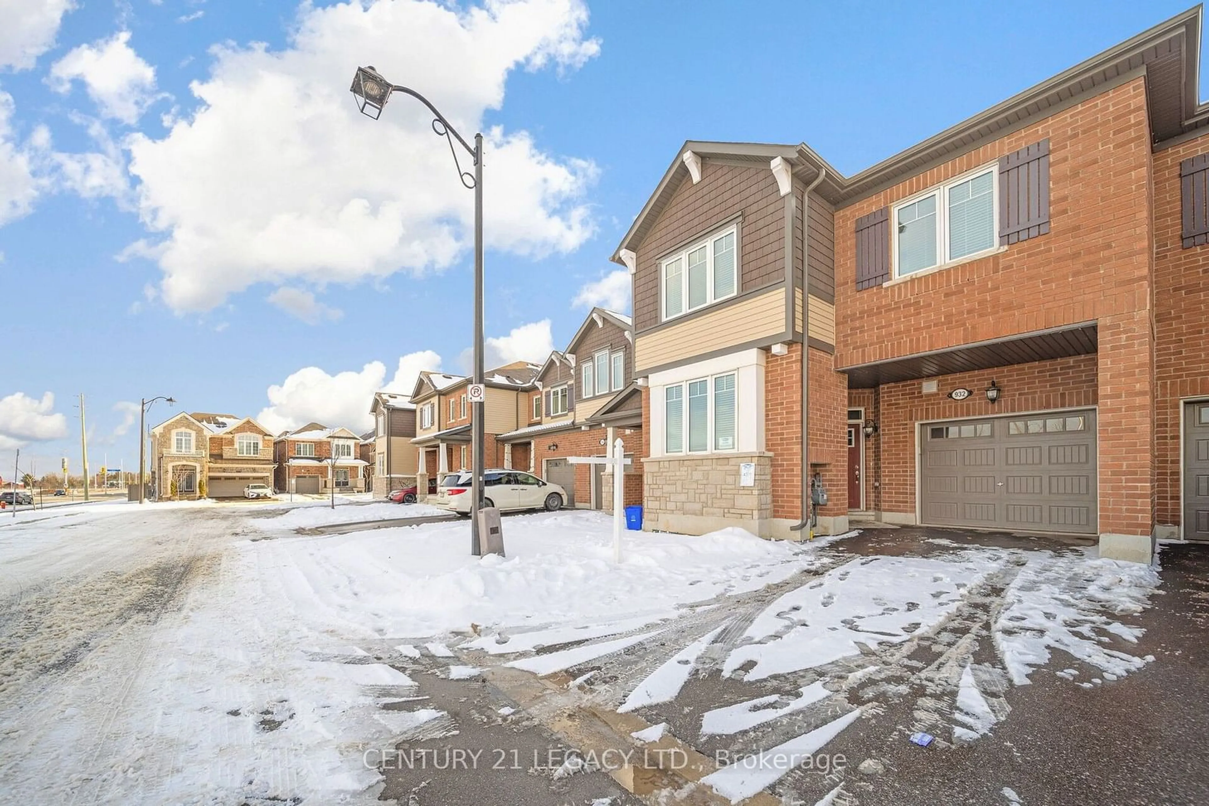 Home with brick exterior material, street for 932 Cherry Crt, Milton Ontario L9E 1P8