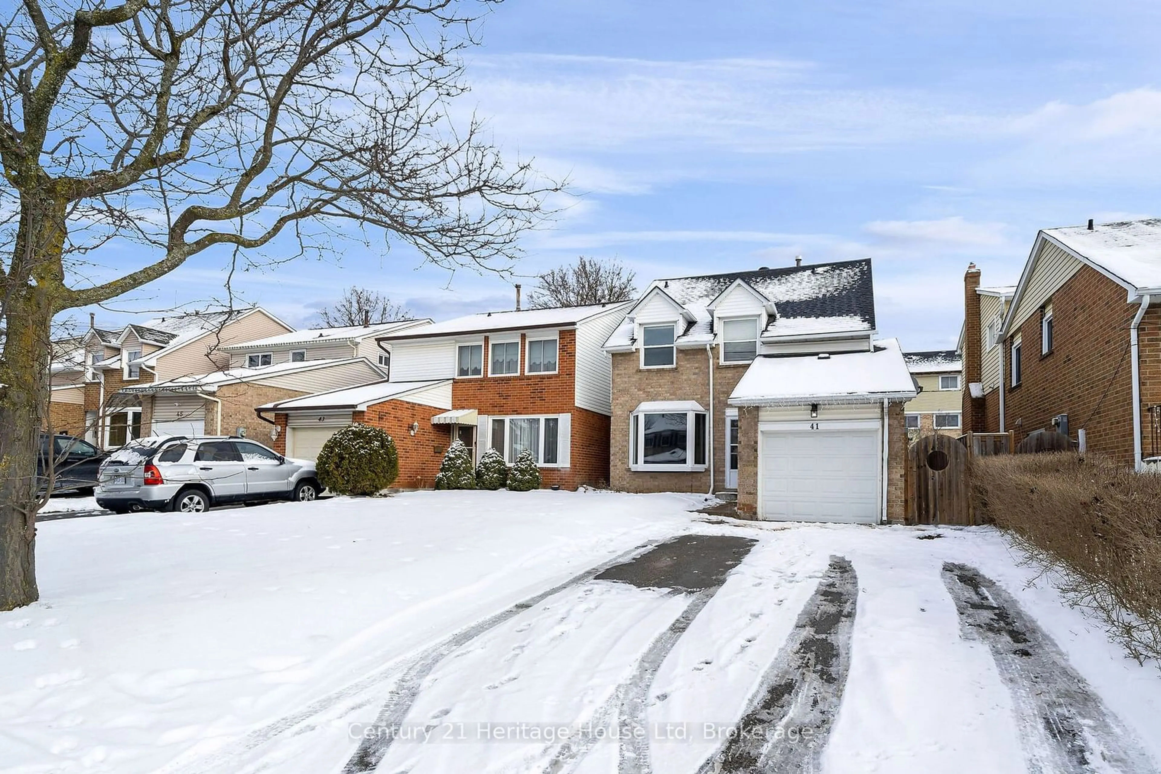 Home with brick exterior material, street for 41 Royal Palm Dr, Brampton Ontario L6Z 1P1