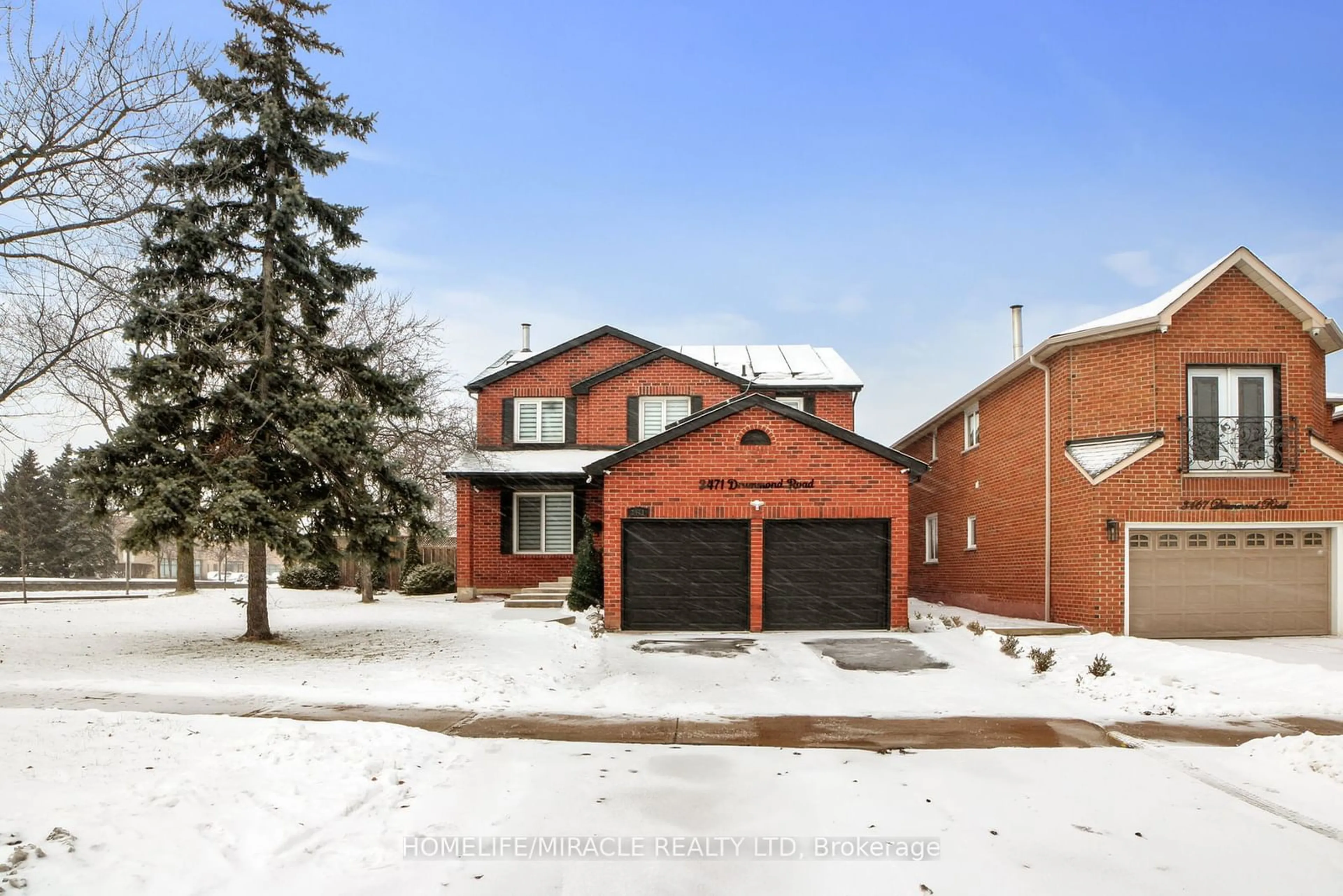 Home with brick exterior material, street for 3471 Drummond Dr, Mississauga Ontario L5L 4H6