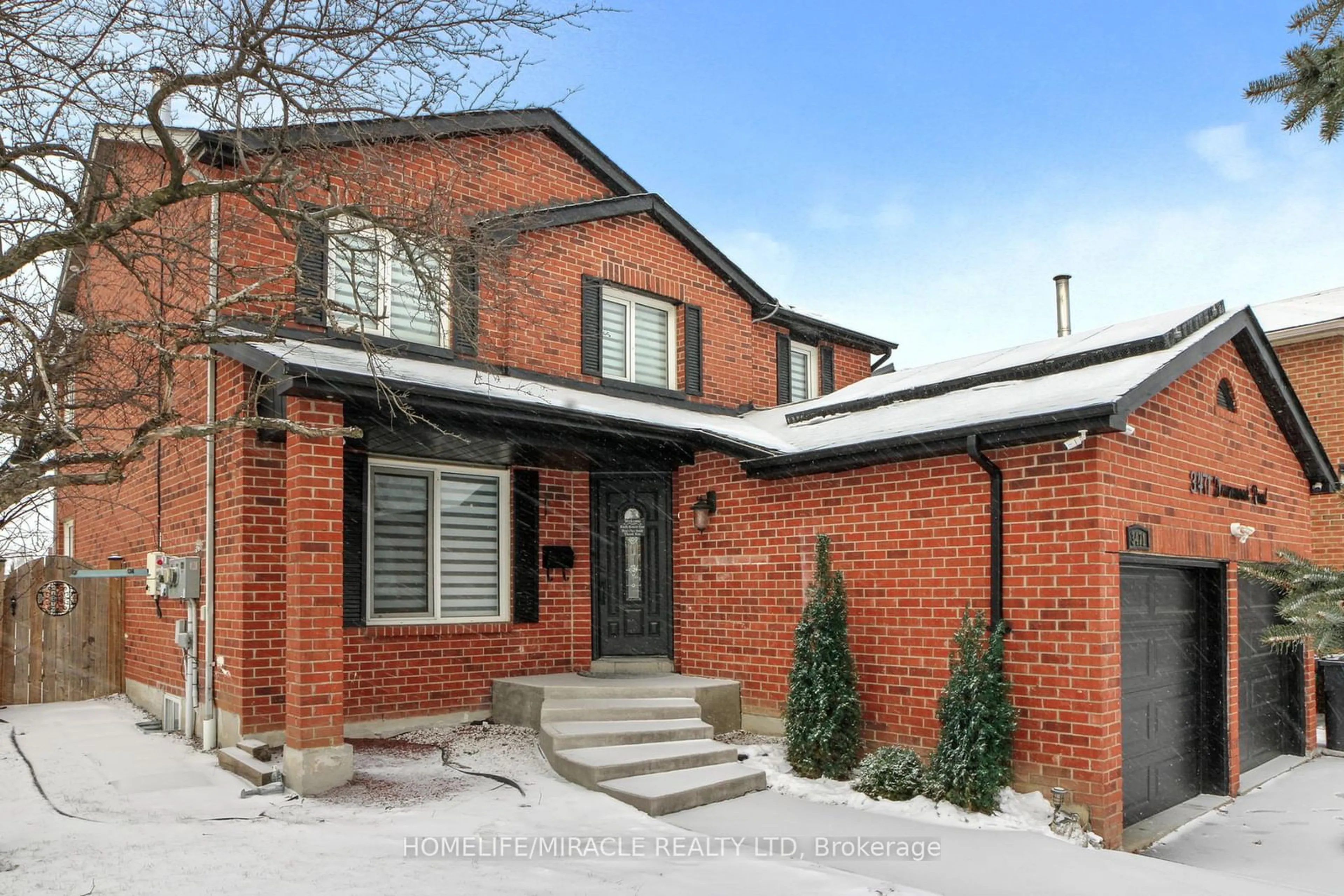 Home with brick exterior material, street for 3471 Drummond Dr, Mississauga Ontario L5L 4H6