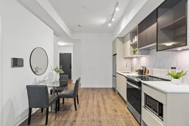 Additional property image - 405 Dundas St Unit 316